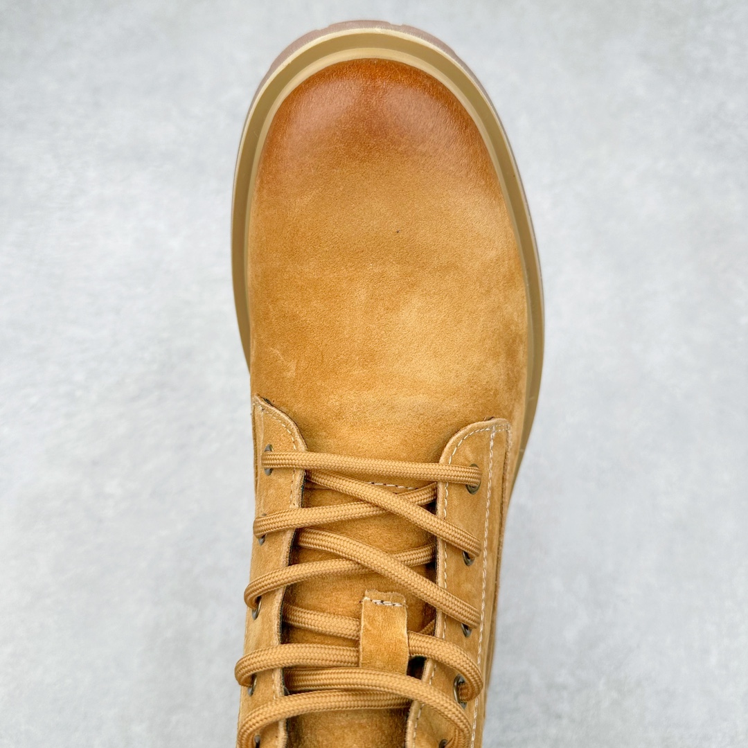 图片[4]-Louis Vuitton 路易威登 LV 24ss秋冬新款休闲大黄靴 Pharrell Williams充分发挥了作为Louis Vuitton创意总监的角色 这款鞋重新定义了 6英寸大黄靴的经典设计 致敬1996年Grandmaster Flash经典黄靴造型 原厂五金鞋带扣 工艺全新升级 中山大厂代工 原单进口皮料 独立私模大底，正确logo， 原装一致头层磨砂皮 搭配经典老花领口 全新原厂包装鞋盒 市场独家供应 尺码：38-44（皮鞋码）-选品中心