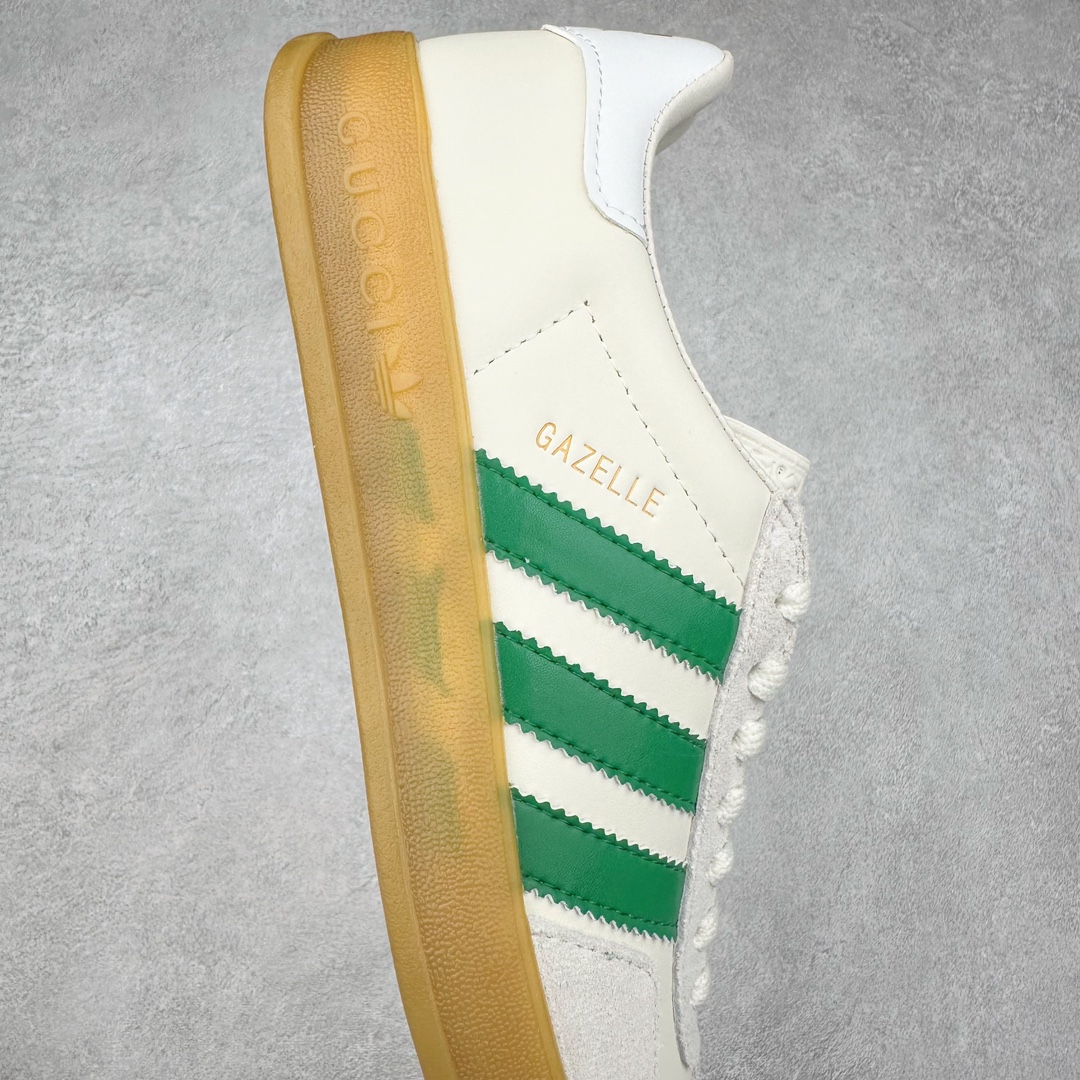图片[6]-Adidas x GUCCI 重磅联名三叶草logo与标志性三条杆为设计元素 将其与独属于的GUCCI 双方选择adidas originals经典鞋型 Gazalle为蓝本，生胶鞋底搭载三叶草和GUCCI logo，蟒蛇纹、绒面、麂皮等材质纹理覆盖在鞋面上，将奢华复古与运动风相结合却不显违和感。三条杆的德训鞋今年也是要继续走俏 尺码：35 36 37 38 39 40 41 42 43 44 45 46-选品中心