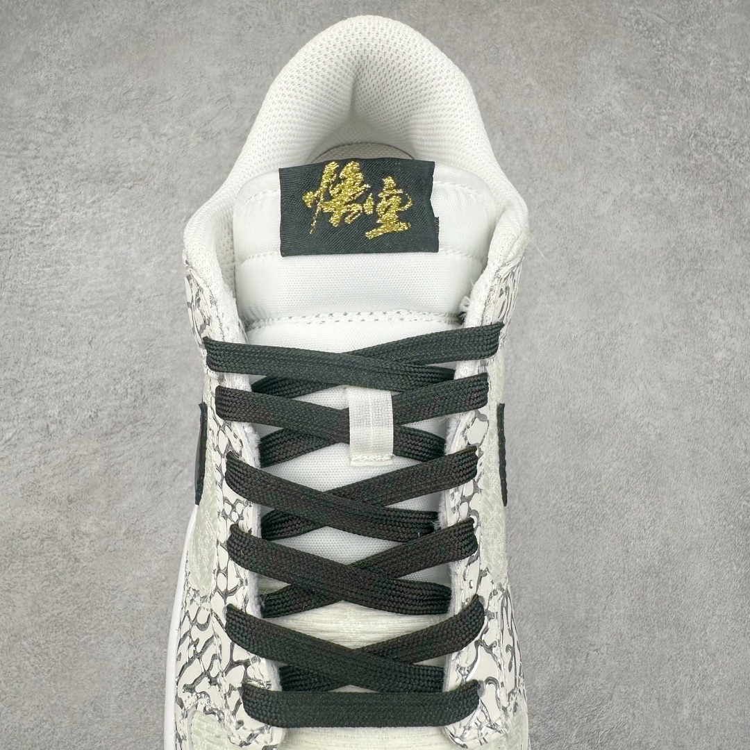 图片[5]-NK Dunk Low 定制配色 LW1818-105 大厂出品 极力推荐 原装头层材料 独家版型蒸餾加工帶來的是更好的视觉和脚感体验大厂纯原品质出货 清洁度 电绣工艺 皮料切割干净无任何毛边 细节完美 尺码：36 36.5 37.5 38 38.5 39 40 40.5 41 42 42.5 43 44 44.5 45 46 47.5-选品中心