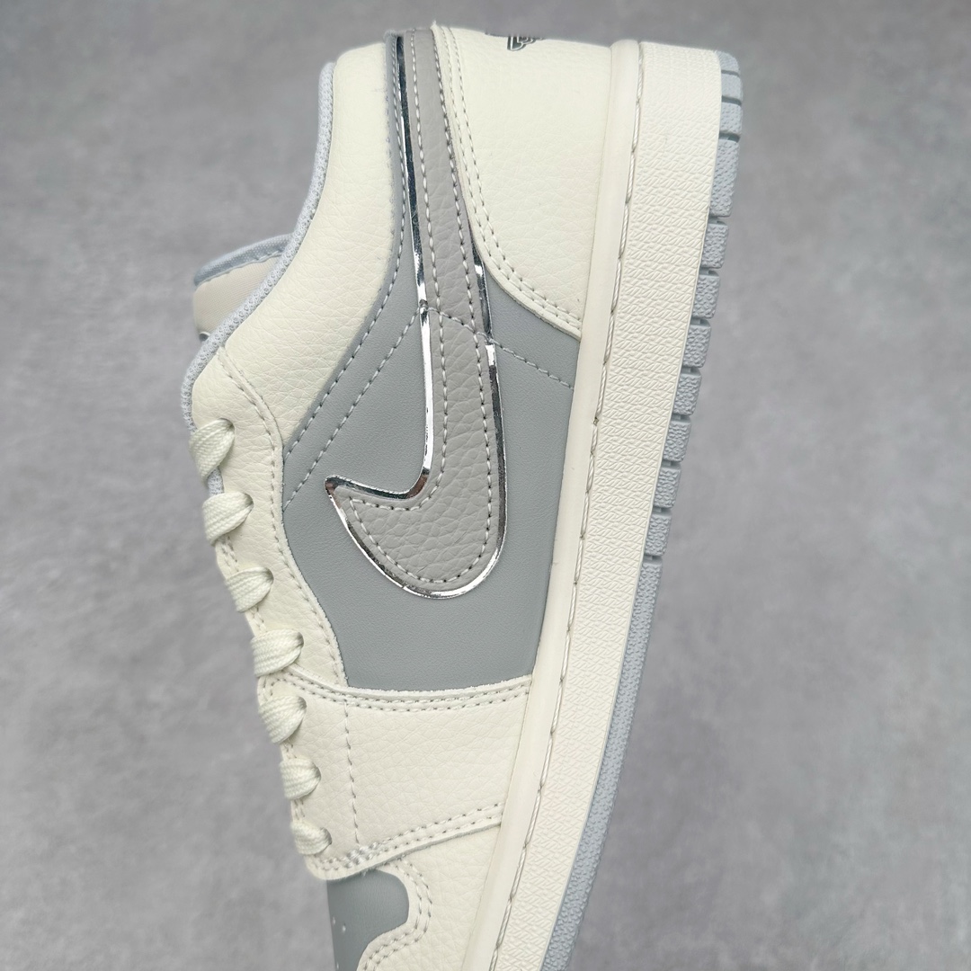 图片[7]-Air Jordan AJ1 Low 低帮系列定制配色 DC2024-024 原厂内置气垫魔块 A模大底 头层小牛皮 鞋舌AJ原厂专用牛津布+AJ专用反口珍珠布+原厂无杂质高弹内里海棉+特殊封边弹力鞋带 尺码：36 36.5 37.5 38 38.5 39 40 40.5 41 42 42.5 43 44 44.5 45 46-选品中心