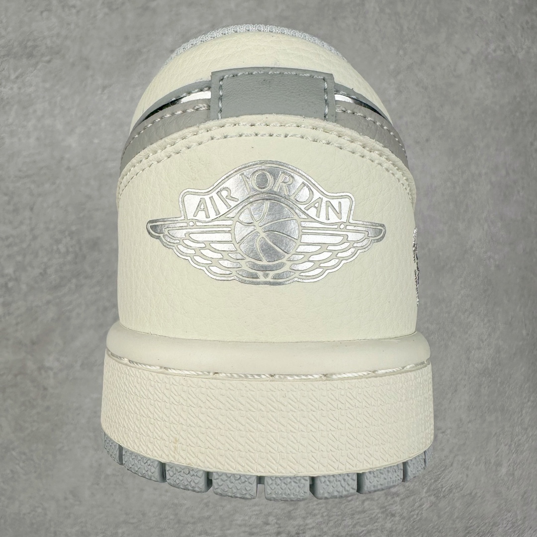 图片[8]-Air Jordan AJ1 Low 低帮系列定制配色 DC2024-024 原厂内置气垫魔块 A模大底 头层小牛皮 鞋舌AJ原厂专用牛津布+AJ专用反口珍珠布+原厂无杂质高弹内里海棉+特殊封边弹力鞋带 尺码：36 36.5 37.5 38 38.5 39 40 40.5 41 42 42.5 43 44 44.5 45 46-选品中心
