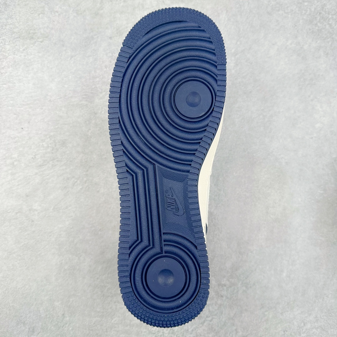 图片[9]-NK Air Force 1´07 Low 空军一号低帮百搭休闲运动板鞋 XZ1996-130 柔软、弹性十足的缓震性能和出色的中底设计 横跨复古与现代的外型结合 造就出风靡全球 三十多年的Force 1 直到今天还深受青睐 尺码：36 36.5 37.5 38 38.5 39 40 40.5 41 42 42.5 43 44 44.5 45-选品中心