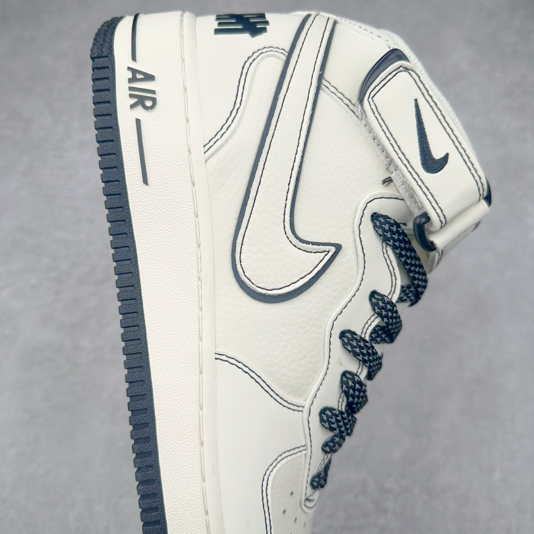 图片[6]-NK Air Force 1 Mid 空军一号中帮高帮百搭休闲运动板鞋 CG5969-001 柔软、弹性十足的缓震性能和出色的中底设计 横跨复古与现代的外型结合 造就出风靡全球三十多年的Force 1 尺码：36 36.5 37.5 38 38.5 39 40 40.5 41 42 42.5 43 44 44.5 45-选品中心