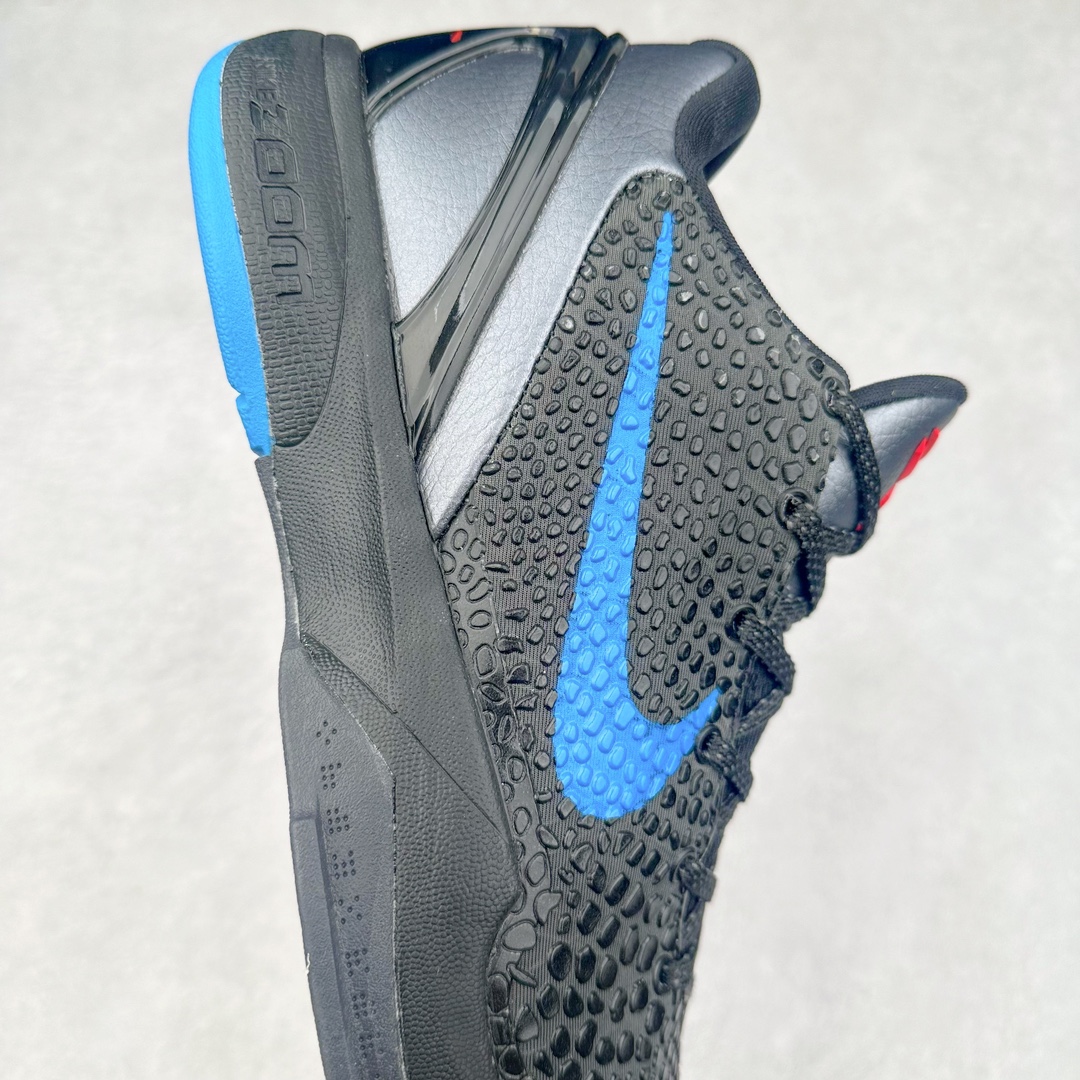 图片[6]-NK Zoom Kobe 6 科比六代 429659-016 采用了复合式的鞋面 内层为透气网面 中层加载Fly wire科技 而外层则用聚氨酯岛状结构塑造出非常逼真的蛇麟纹路 多层的鞋面结构带来了更好的透气性和更有针对性的保护 加入了双层记忆海绵鞋垫 可根据球员脚形自动调节以提高合脚度 使脚感更加柔软舒适 赋予球员非一般的球场舒适感受 尺码：40 40.5 41 42 42.5 43 44 44.5 45 46-选品中心