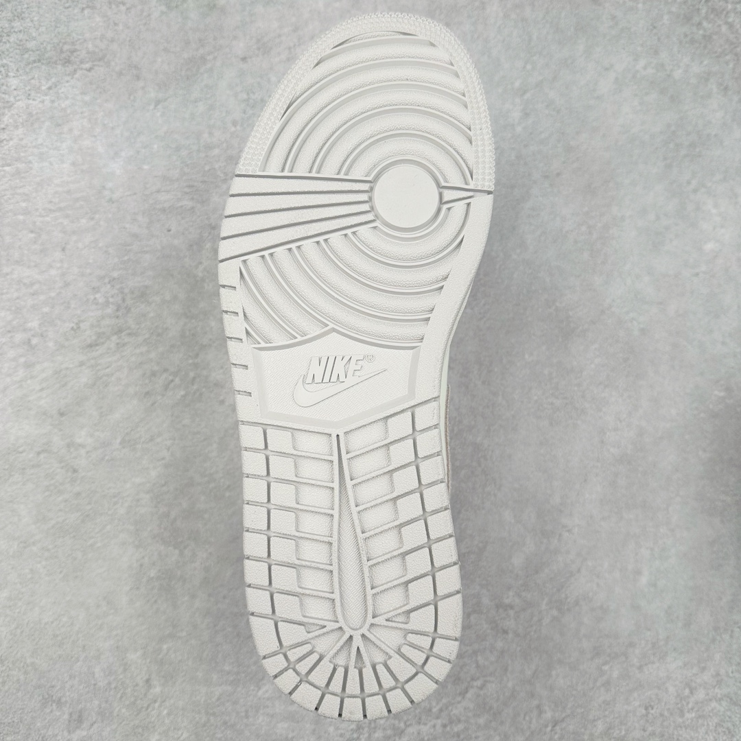 图片[9]-＃K版 Air Jordan AJ1 Mid 中帮 FQ7720-002 原厂内置全掌气垫 A模大底 头层小牛皮 鞋舌AJ原厂专用牛津布+AJ专用反口珍珠布+原厂无杂质高弹内里海棉 特殊封边弹力鞋带 全网唯一头层牛皮 原鞋开模 拒绝公底 购置公司同步原材料 原汁原味 忠于原版‼️尺码：36 36.5 37.5 38 38.5 39 40 40.5 41 42 42.5 43 44 44.5 45 46 47.5-选品中心