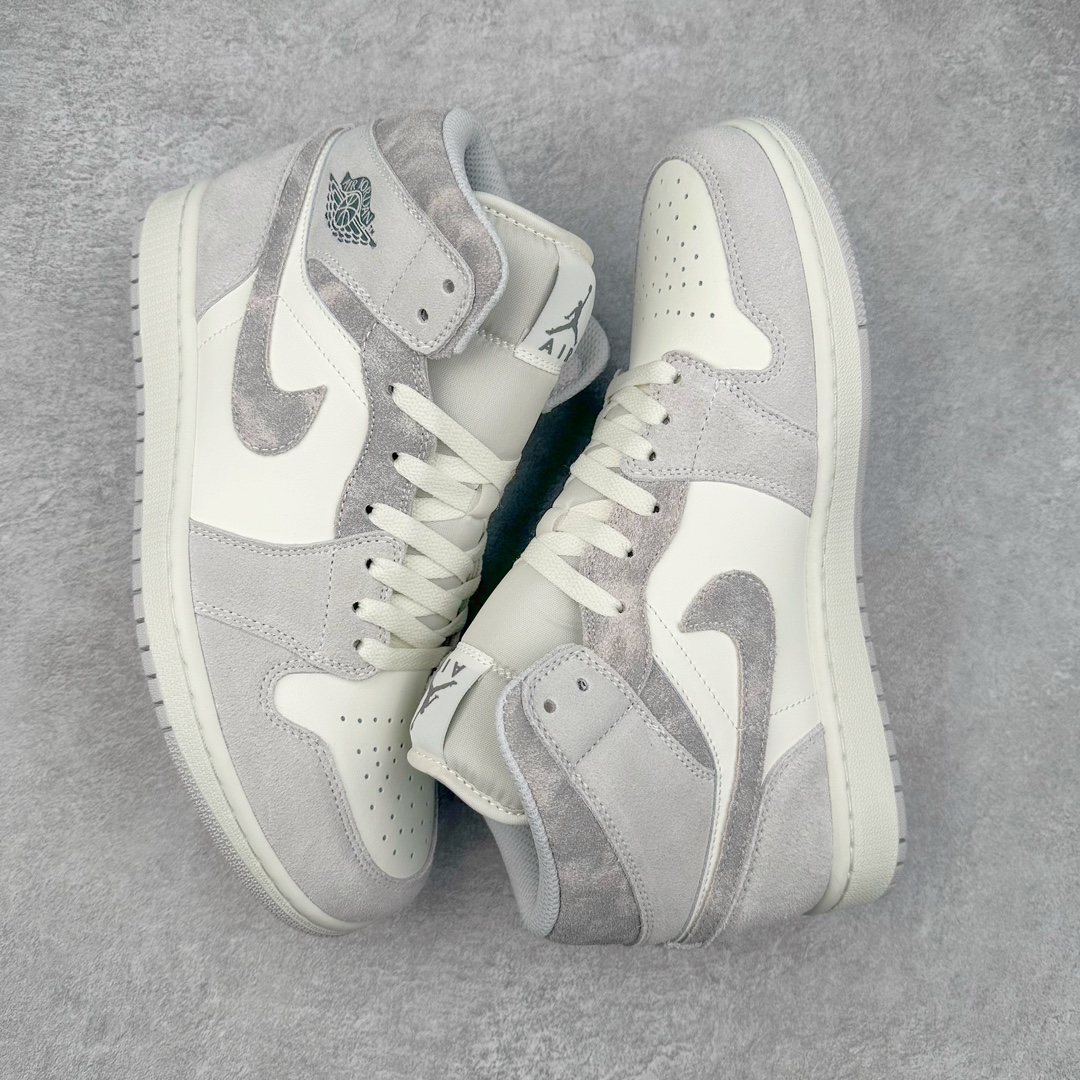 图片[3]-＃K版 Air Jordan AJ1 Mid 中帮 FQ7720-002 原厂内置全掌气垫 A模大底 头层小牛皮 鞋舌AJ原厂专用牛津布+AJ专用反口珍珠布+原厂无杂质高弹内里海棉 特殊封边弹力鞋带 全网唯一头层牛皮 原鞋开模 拒绝公底 购置公司同步原材料 原汁原味 忠于原版‼️尺码：36 36.5 37.5 38 38.5 39 40 40.5 41 42 42.5 43 44 44.5 45 46 47.5-选品中心