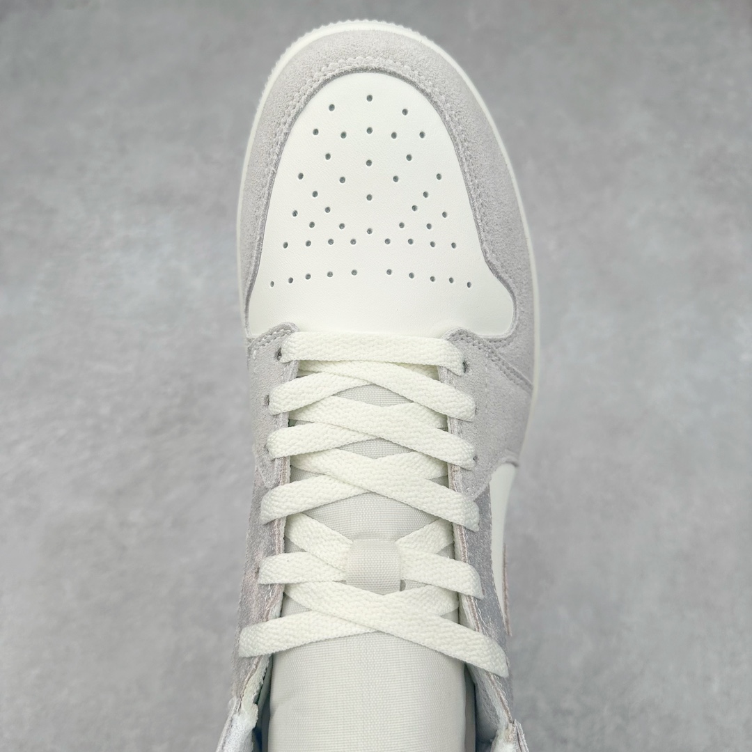 图片[4]-＃K版 Air Jordan AJ1 Mid 中帮 FQ7720-002 原厂内置全掌气垫 A模大底 头层小牛皮 鞋舌AJ原厂专用牛津布+AJ专用反口珍珠布+原厂无杂质高弹内里海棉 特殊封边弹力鞋带 全网唯一头层牛皮 原鞋开模 拒绝公底 购置公司同步原材料 原汁原味 忠于原版‼️尺码：36 36.5 37.5 38 38.5 39 40 40.5 41 42 42.5 43 44 44.5 45 46 47.5-选品中心