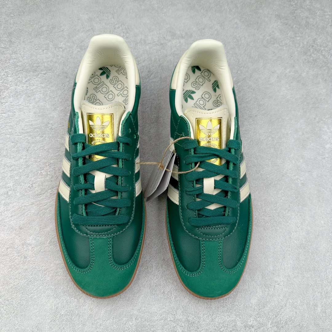 图片[2]-＃B版纯原 AD Original Samba OG 复古经典轻便板鞋 IE0872 头层牛皮加持 正确烫金高频细节 原装纳米超迁皮料 独家私模橡胶大底 原盒原配 这款桑巴鞋展示了高质量的工艺 带有装饰的超锁缝制和无缝的手感 柔软、柔软的皮革造型和标志性的3条纹完成了精致的外观 正规合身鞋带 鞋面上有绒面鞋垫 橡胶鞋底 享受正畸套筒软感 自50年代首次亮相以来就一直在赢得粉丝的青睐 尺码：36 36.5 37.5 38 38.5 39 40 40.5 41 42 42.5 43 44 44.5 45-选品中心