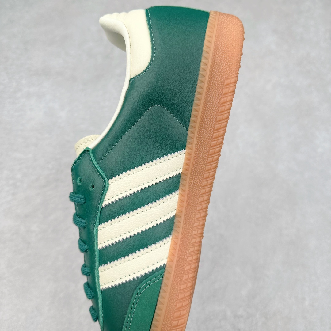 图片[7]-＃B版纯原 AD Original Samba OG 复古经典轻便板鞋 IE0872 头层牛皮加持 正确烫金高频细节 原装纳米超迁皮料 独家私模橡胶大底 原盒原配 这款桑巴鞋展示了高质量的工艺 带有装饰的超锁缝制和无缝的手感 柔软、柔软的皮革造型和标志性的3条纹完成了精致的外观 正规合身鞋带 鞋面上有绒面鞋垫 橡胶鞋底 享受正畸套筒软感 自50年代首次亮相以来就一直在赢得粉丝的青睐 尺码：36 36.5 37.5 38 38.5 39 40 40.5 41 42 42.5 43 44 44.5 45-选品中心