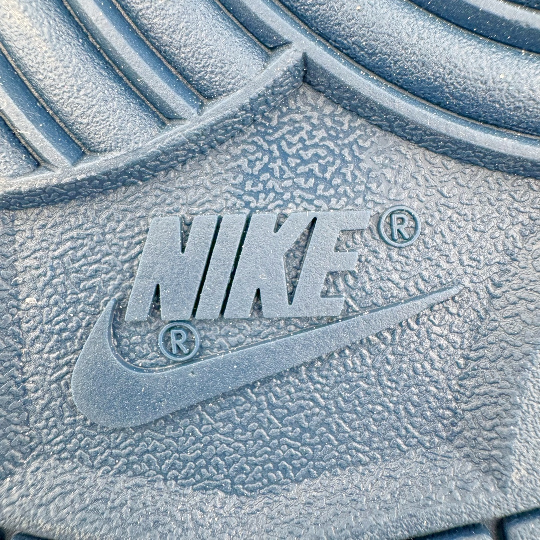 图片[20]-＃YC纯原 NK Dunk Low 航海时代 探浪寻 DD1391-400 定制系列天花板 无原鞋不开发 全系列得物原鞋一比一校对开发 配色持续更新中 终端对接 优势输出 全套原厂楦头原纸板数据档案倾力打造 原汁原味莞产 极致还原 圈内最强针车工艺 高端零售指定版 广东原厂配套原盒原标 鞋盒分三个尺码段 原厂冲刀 超高清洁度 全鞋零毛边皮料切割 采用原厂百宏鞋带以及原厂百宏织唛舌标 内标可供原厂几率过验 进口原装条纹中底布 四线拉帮白色点胶 原厂拉帮手法遵循公司 原厂电绣 极致还原 尺码：35.5 36 36.5 37.5 38 38.5 39 40-选品中心