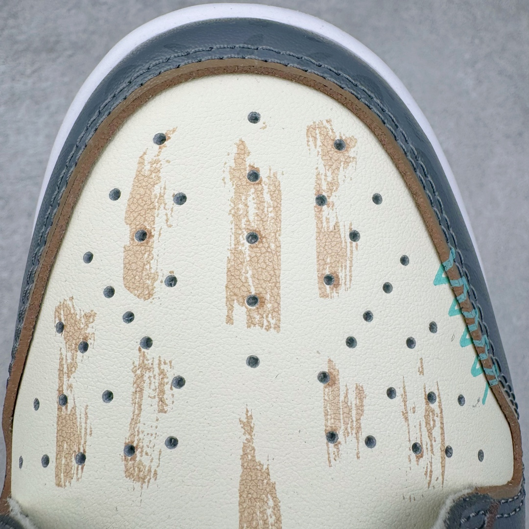 图片[16]-＃YC纯原 NK Dunk Low 航海时代 探浪寻 DD1391-400 定制系列天花板 无原鞋不开发 全系列得物原鞋一比一校对开发 配色持续更新中 终端对接 优势输出 全套原厂楦头原纸板数据档案倾力打造 原汁原味莞产 极致还原 圈内最强针车工艺 高端零售指定版 广东原厂配套原盒原标 鞋盒分三个尺码段 原厂冲刀 超高清洁度 全鞋零毛边皮料切割 采用原厂百宏鞋带以及原厂百宏织唛舌标 内标可供原厂几率过验 进口原装条纹中底布 四线拉帮白色点胶 原厂拉帮手法遵循公司 原厂电绣 极致还原 尺码：35.5 36 36.5 37.5 38 38.5 39 40-选品中心