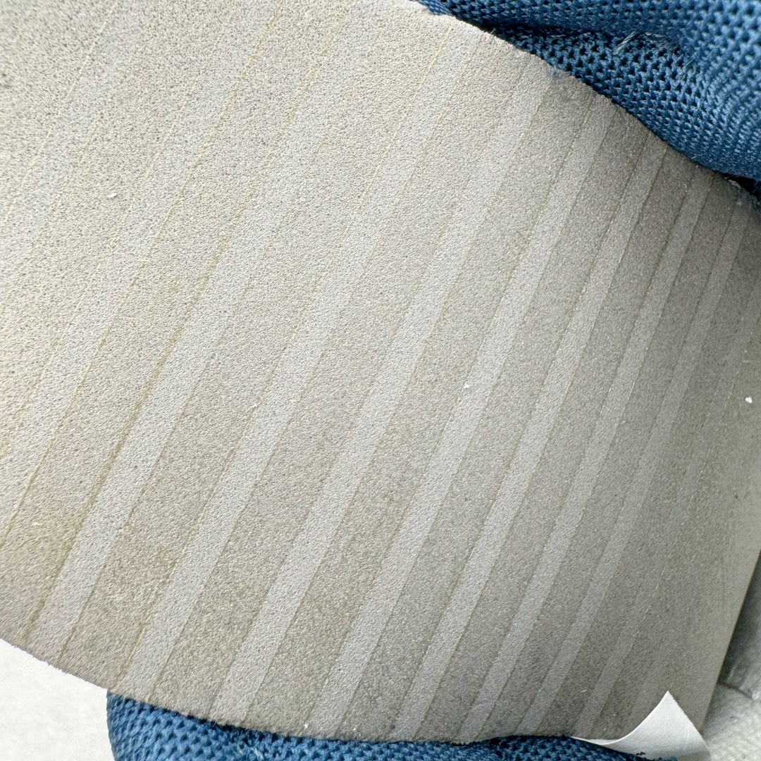 图片[10]-＃YC纯原 NK Dunk Low 航海时代 探浪寻 DD1391-400 定制系列天花板 无原鞋不开发 全系列得物原鞋一比一校对开发 配色持续更新中 终端对接 优势输出 全套原厂楦头原纸板数据档案倾力打造 原汁原味莞产 极致还原 圈内最强针车工艺 高端零售指定版 广东原厂配套原盒原标 鞋盒分三个尺码段 原厂冲刀 超高清洁度 全鞋零毛边皮料切割 采用原厂百宏鞋带以及原厂百宏织唛舌标 内标可供原厂几率过验 进口原装条纹中底布 四线拉帮白色点胶 原厂拉帮手法遵循公司 原厂电绣 极致还原 尺码：35.5 36 36.5 37.5 38 38.5 39 40-选品中心