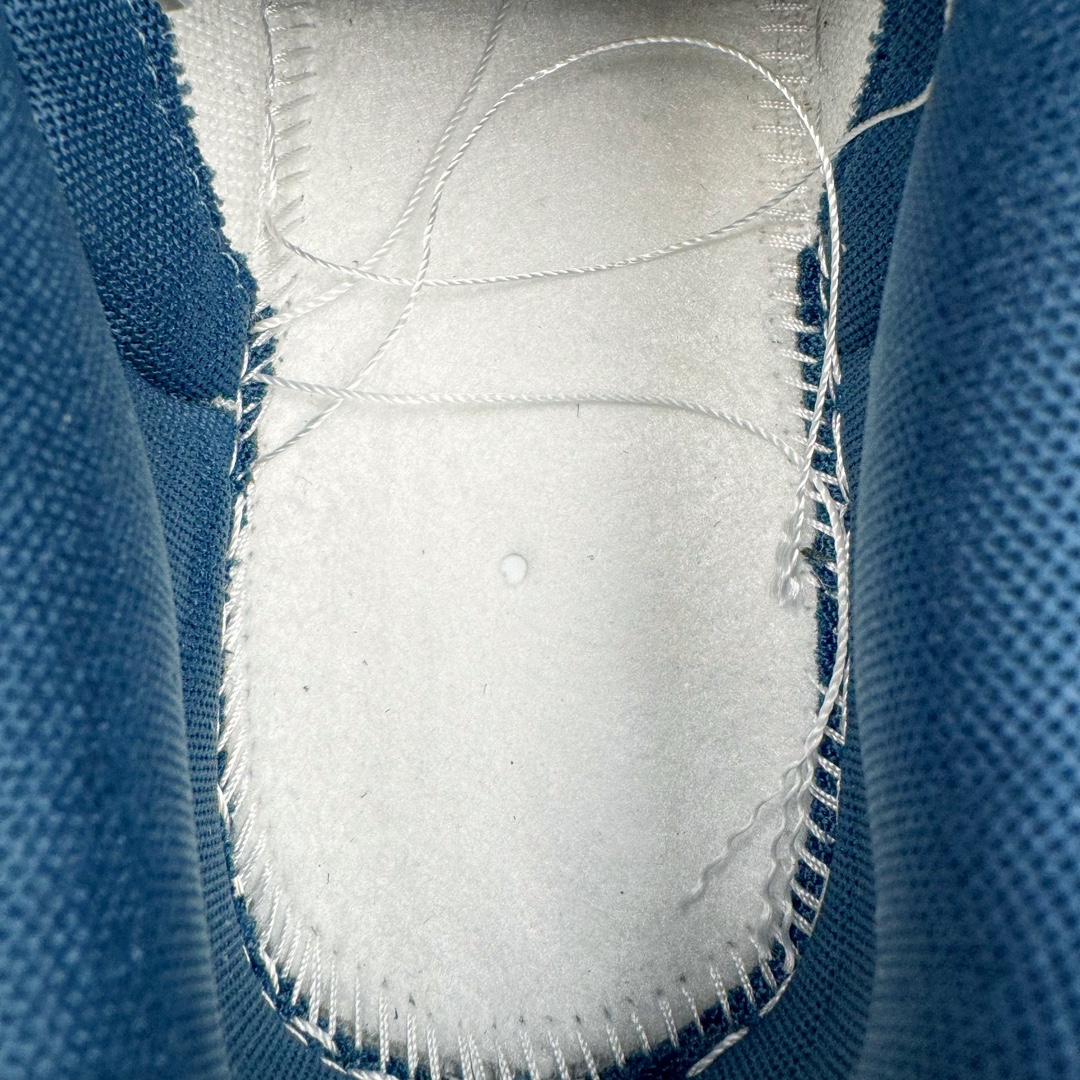 图片[11]-＃YC纯原 NK Dunk Low 航海时代 探浪寻 DD1391-400 定制系列天花板 无原鞋不开发 全系列得物原鞋一比一校对开发 配色持续更新中 终端对接 优势输出 全套原厂楦头原纸板数据档案倾力打造 原汁原味莞产 极致还原 圈内最强针车工艺 高端零售指定版 广东原厂配套原盒原标 鞋盒分三个尺码段 原厂冲刀 超高清洁度 全鞋零毛边皮料切割 采用原厂百宏鞋带以及原厂百宏织唛舌标 内标可供原厂几率过验 进口原装条纹中底布 四线拉帮白色点胶 原厂拉帮手法遵循公司 原厂电绣 极致还原 尺码：35.5 36 36.5 37.5 38 38.5 39 40-选品中心