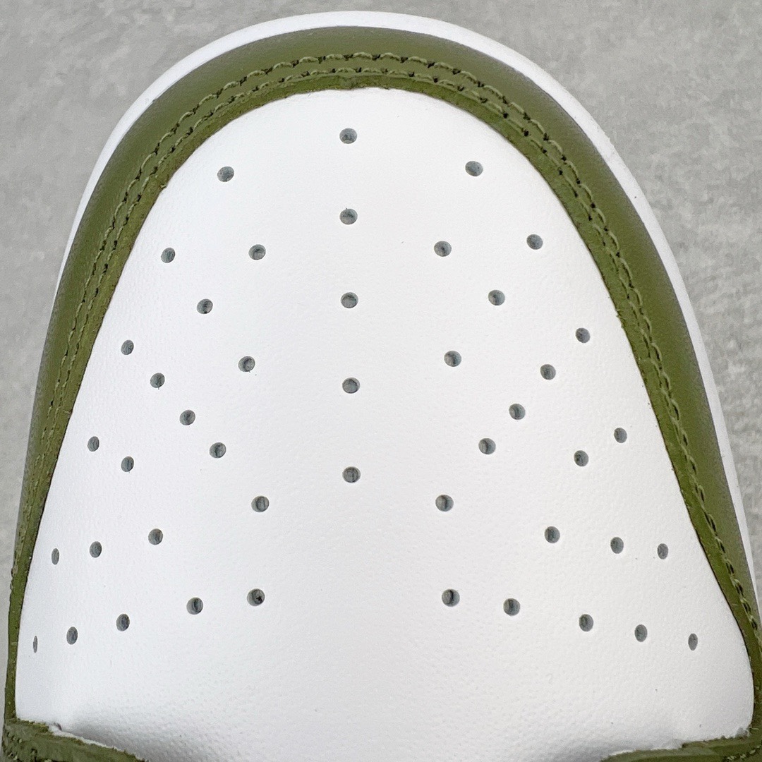 图片[12]-＃M纯原福利 NK DUNK Low 橄榄绿 DD1503-120 圈内最强 零售首选 独家原厂航空铝磨具打磨大底 鞋头坡度极致还原 原盒原配 圈内天花板工艺 原厂冲刀 超高清洁度 全鞋零毛边皮料切割 全套原楦原模倾力打造完美版型 采用原厂百宏鞋带以及原厂百宏织唛舌标 内标可供原厂几率过验 原厂中底布黄色点胶 原厂中底布拉帮走线遵循公司‼️尺码：36 36.5 37.5 38 38.5 39 40 40.5 41 42 42.5 43 44 44.5 45 46 47.5-选品中心