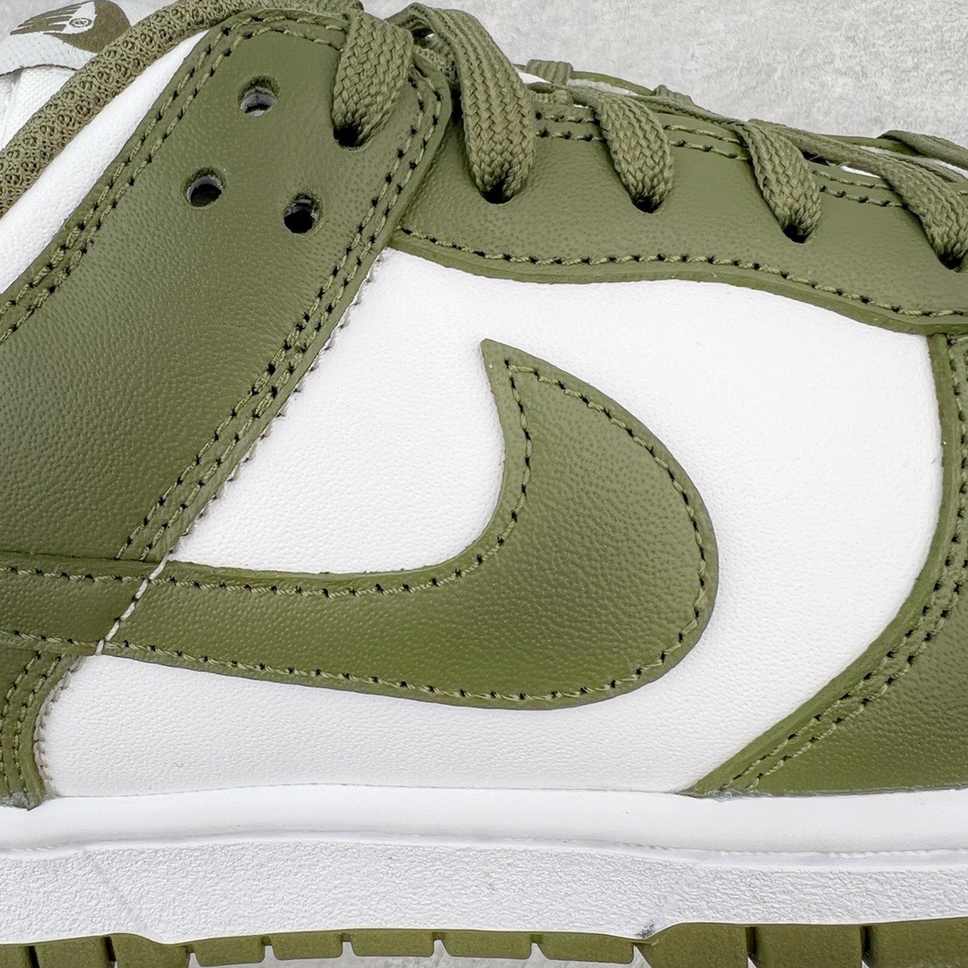 图片[10]-＃M纯原福利 NK DUNK Low 橄榄绿 DD1503-120 圈内最强 零售首选 独家原厂航空铝磨具打磨大底 鞋头坡度极致还原 原盒原配 圈内天花板工艺 原厂冲刀 超高清洁度 全鞋零毛边皮料切割 全套原楦原模倾力打造完美版型 采用原厂百宏鞋带以及原厂百宏织唛舌标 内标可供原厂几率过验 原厂中底布黄色点胶 原厂中底布拉帮走线遵循公司‼️尺码：36 36.5 37.5 38 38.5 39 40 40.5 41 42 42.5 43 44 44.5 45 46 47.5-选品中心