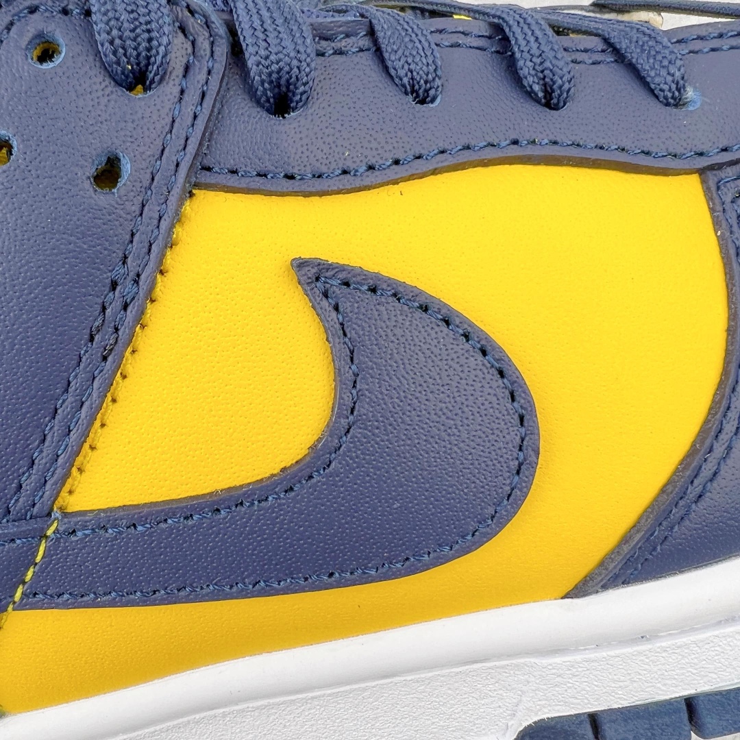 图片[13]-＃M纯原 NK Dunk Low 密歇根蓝黄 货号：DD1391-700 圈内最强 零售首选 独家原厂航空铝磨具打磨大底 鞋头坡度极致还原 原盒原配 圈内天花板工艺 原厂冲刀 超高清洁度 全鞋零毛边皮料切割 全套原楦原模倾力打造完美版型 采用原厂百宏鞋带以及原厂百宏织唛舌标 内标可供原厂几率过验 原厂中底布黄色点胶 原厂中底布拉帮走线遵循公司‼️尺码：36 36.5 37.5 38 38.5 39 40 40.5 41 42 42.5 43 44 44.5 45 46 47.5-选品中心