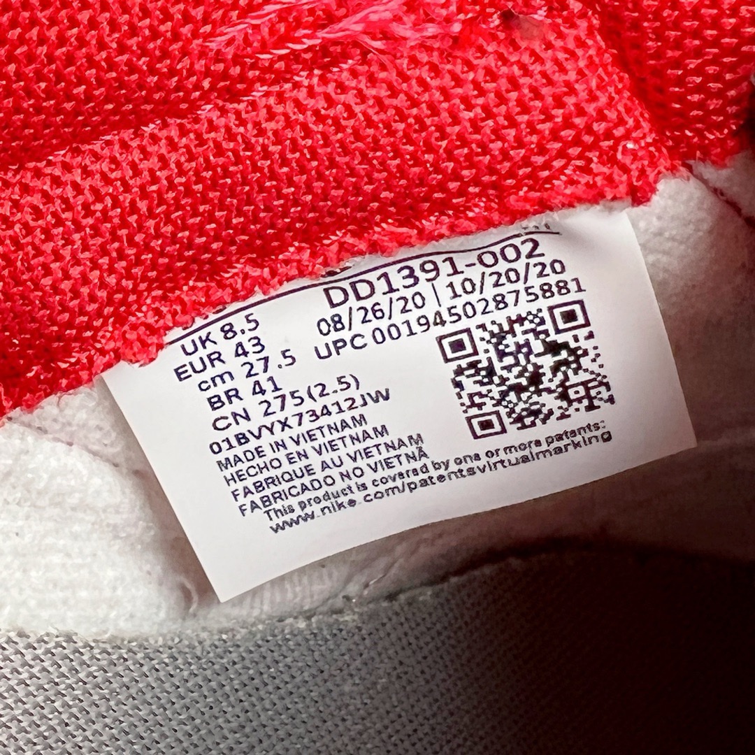 图片[16]-＃M纯原 NK Dunk Low 灰红 DD1391-002 圈内最强 零售首选 独家原厂航空铝磨具打磨大底 鞋头坡度极致还原 原盒原配 圈内天花板工艺 原厂冲刀 超高清洁度 全鞋零毛边皮料切割 全套原楦原模倾力打造完美版型 采用原厂百宏鞋带以及原厂百宏织唛舌标 内标可供原厂几率过验 原厂中底布黄色点胶 原厂中底布拉帮走线遵循公司‼️尺码：36 36.5 37.5 38 38.5 39 40 40.5 41 42 42.5 43 44 44.5 45 46 47.5-选品中心