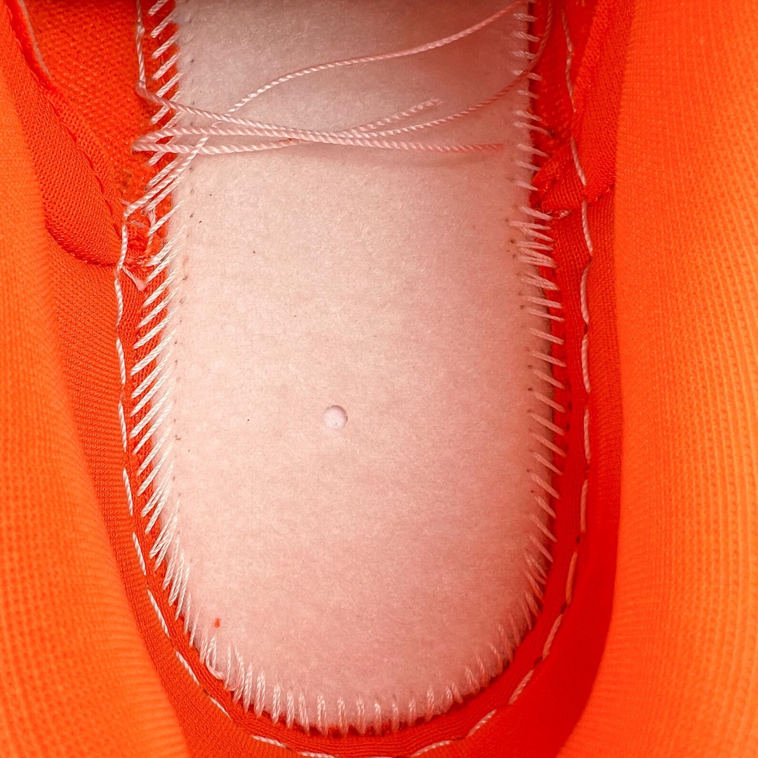 图片[16]-＃M纯原福利 NK Dunk Low SP 雪城白橙 CU1727-101 圈内最强 零售首选 独家原厂航空铝磨具打磨大底 鞋头坡度极致还原 原盒原配 圈内天花板工艺 原厂冲刀 超高清洁度 全鞋零毛边皮料切割 全套原楦原模倾力打造完美版型 采用原厂百宏鞋带以及原厂百宏织唛舌标 内标可供原厂几率过验 原厂中底布黄色点胶 原厂中底布拉帮走线遵循公司‼️尺码：36 36.5 37.5 38 38.5 39 40 40.5 41 42 42.5 43 44 44.5 45 46 47.5-选品中心