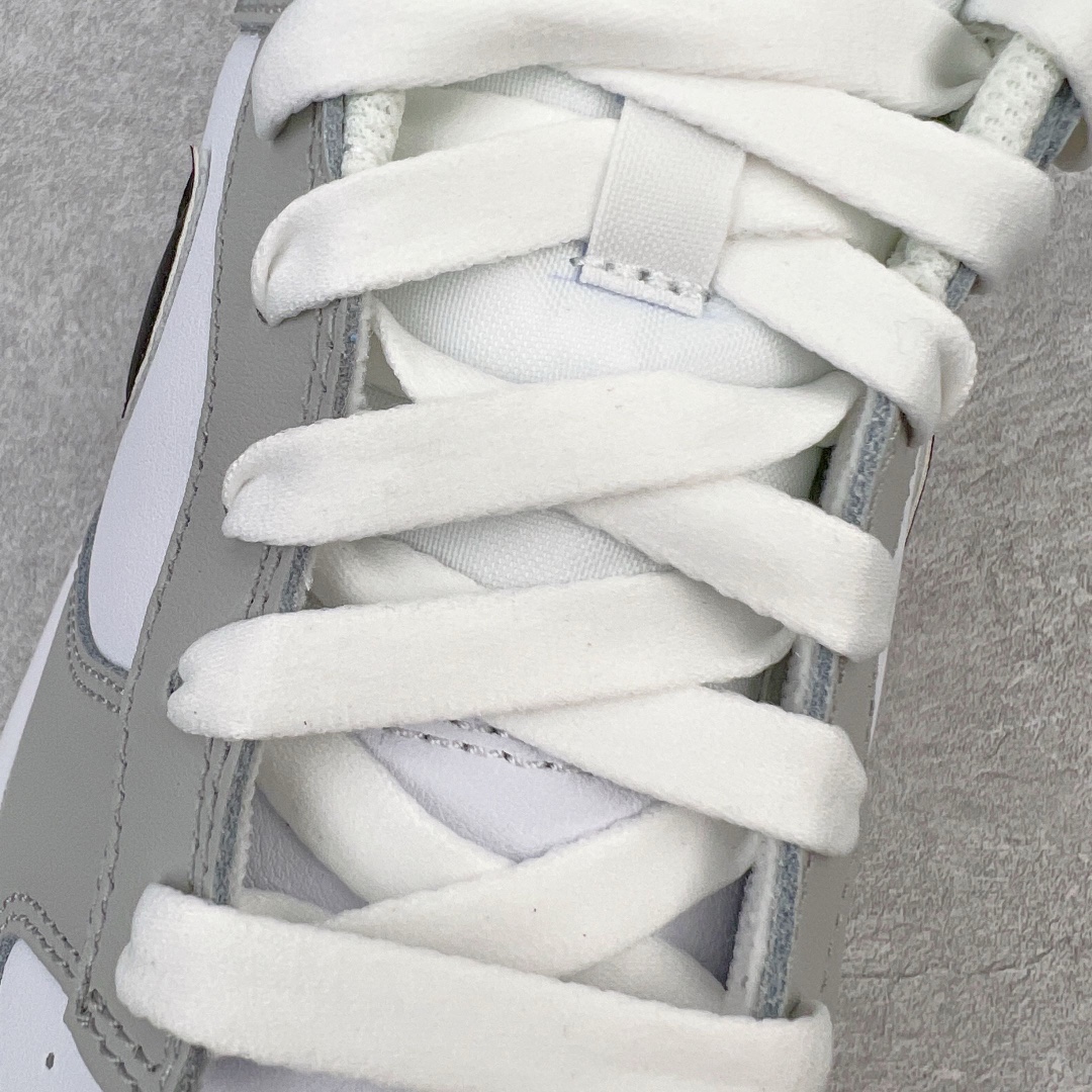 图片[14]-＃M纯原 NK Dunk Low 灰白黑彩票 DR9654-001 圈内最强 零售首选 独家原厂航空铝磨具打磨大底 鞋头坡度极致还原 原盒原配 圈内天花板工艺 原厂冲刀 超高清洁度 全鞋零毛边皮料切割 全套原楦原模倾力打造完美版型 采用原厂百宏鞋带以及原厂百宏织唛舌标 内标可供原厂几率过验 原厂中底布黄色点胶 原厂中底布拉帮走线遵循公司‼️尺码：36 36.5 37.5 38 38.5 39 40 40.5 41 42 42.5 43 44 45 46 47.5-选品中心