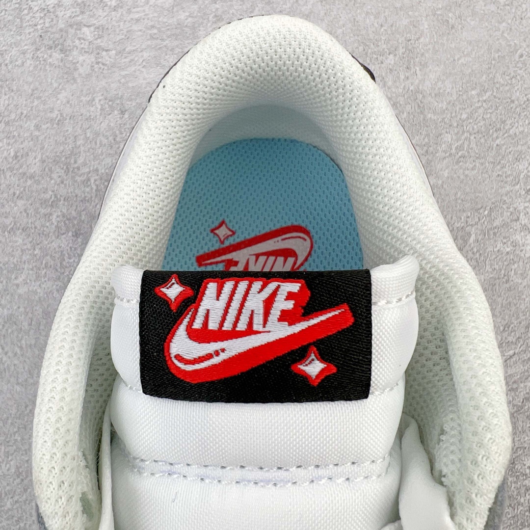 图片[13]-＃M纯原 NK Dunk Low 灰白黑彩票 DR9654-001 圈内最强 零售首选 独家原厂航空铝磨具打磨大底 鞋头坡度极致还原 原盒原配 圈内天花板工艺 原厂冲刀 超高清洁度 全鞋零毛边皮料切割 全套原楦原模倾力打造完美版型 采用原厂百宏鞋带以及原厂百宏织唛舌标 内标可供原厂几率过验 原厂中底布黄色点胶 原厂中底布拉帮走线遵循公司‼️尺码：36 36.5 37.5 38 38.5 39 40 40.5 41 42 42.5 43 44 45 46 47.5-选品中心