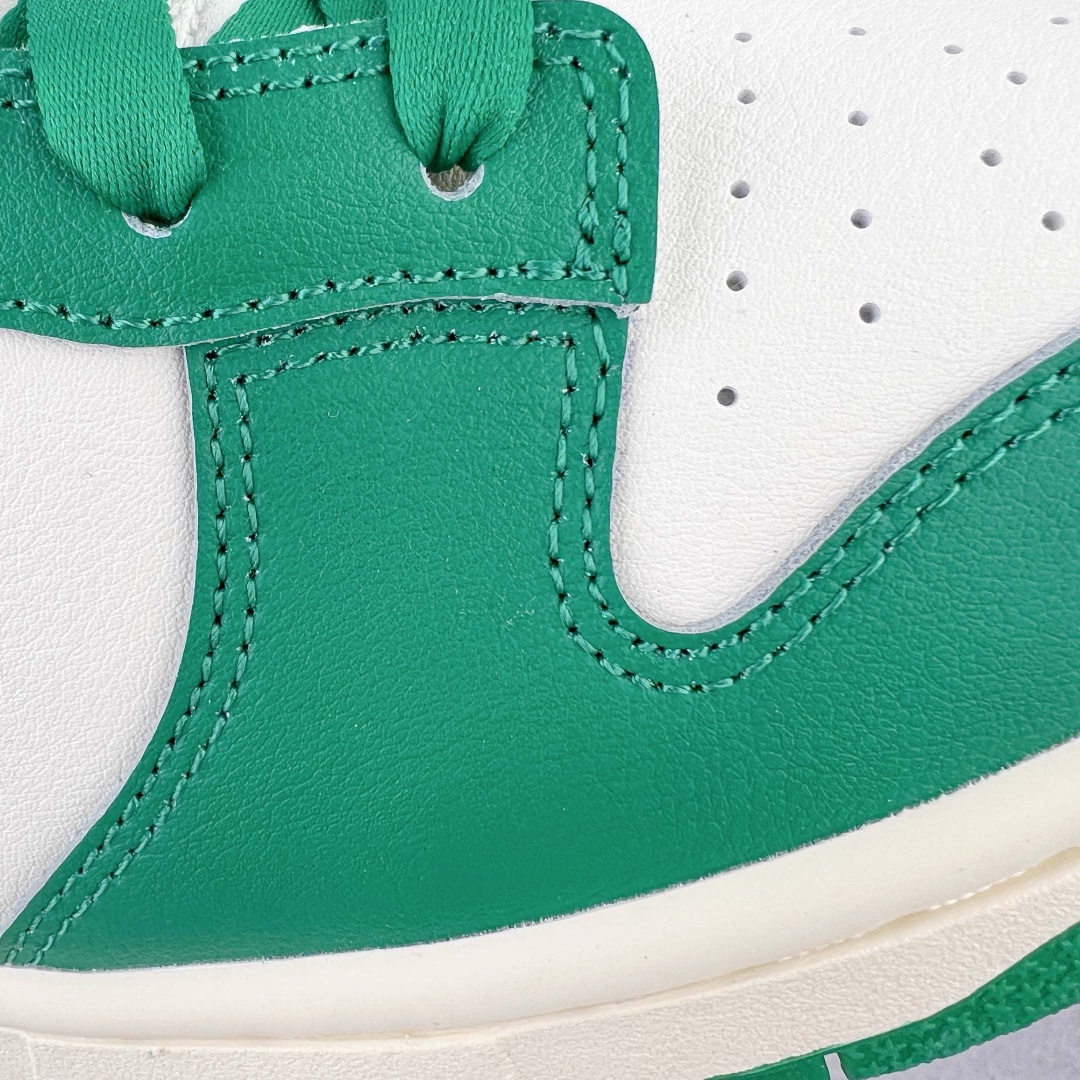 图片[11]-＃M纯原 NK Dunk Low 白绿彩票 DR9654-100 圈内最强 零售首选 独家原厂航空铝磨具打磨大底 鞋头坡度极致还原 原盒原配 圈内天花板工艺 原厂冲刀 超高清洁度 全鞋零毛边皮料切割 全套原楦原模倾力打造完美版型 采用原厂百宏鞋带以及原厂百宏织唛舌标 内标可供原厂几率过验 原厂中底布黄色点胶 原厂中底布拉帮走线遵循公司‼️尺码：36 36.5 37.5 38 38.5 39 40 40.5 41 42 42.5 43 44 44.5 45 46 47.5-选品中心