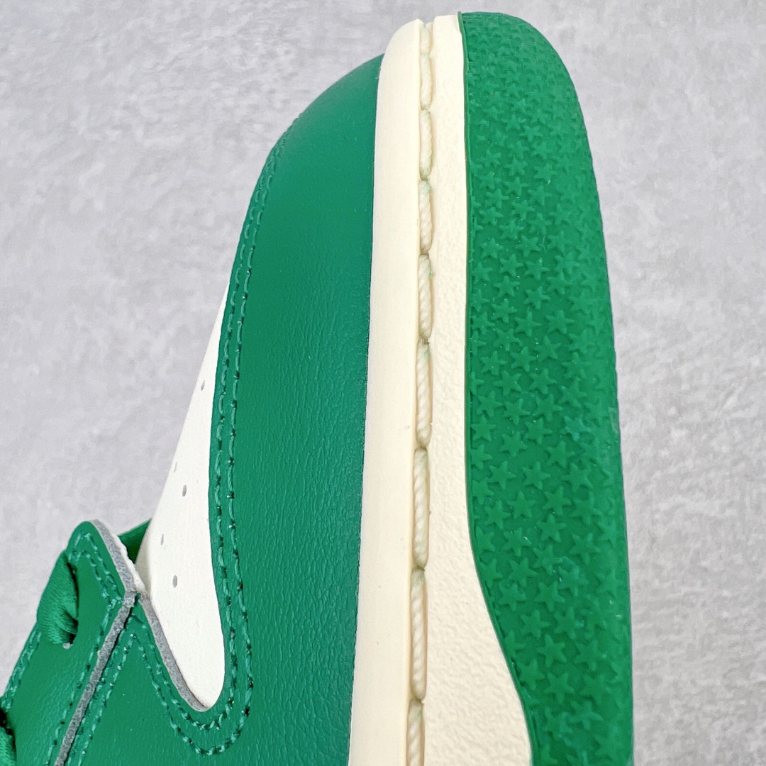 图片[13]-＃M纯原 NK Dunk Low 白绿彩票 DR9654-100 圈内最强 零售首选 独家原厂航空铝磨具打磨大底 鞋头坡度极致还原 原盒原配 圈内天花板工艺 原厂冲刀 超高清洁度 全鞋零毛边皮料切割 全套原楦原模倾力打造完美版型 采用原厂百宏鞋带以及原厂百宏织唛舌标 内标可供原厂几率过验 原厂中底布黄色点胶 原厂中底布拉帮走线遵循公司‼️尺码：36 36.5 37.5 38 38.5 39 40 40.5 41 42 42.5 43 44 44.5 45 46 47.5-选品中心