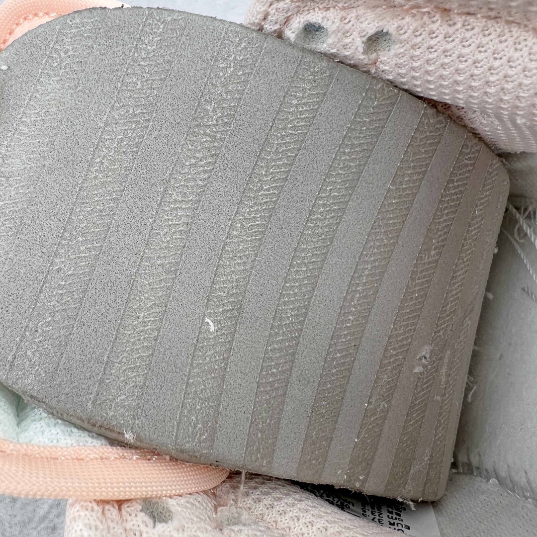 图片[18]-＃M纯原 NK SB Dunk Low 樱花粉 DD1503-102 圈内最强 零售首选 独家原厂航空铝磨具打磨大底 鞋头坡度极致还原 原盒原配 圈内天花板工艺 原厂冲刀 超高清洁度 全鞋零毛边皮料切割 全套原楦原模倾力打造完美版型 采用原厂百宏鞋带以及原厂百宏织唛舌标 内标可供原厂几率过验 原厂中底布黄色点胶 原厂中底布拉帮走线遵循公司‼️尺码：36 36.5 37.5 38 38.5 39-选品中心