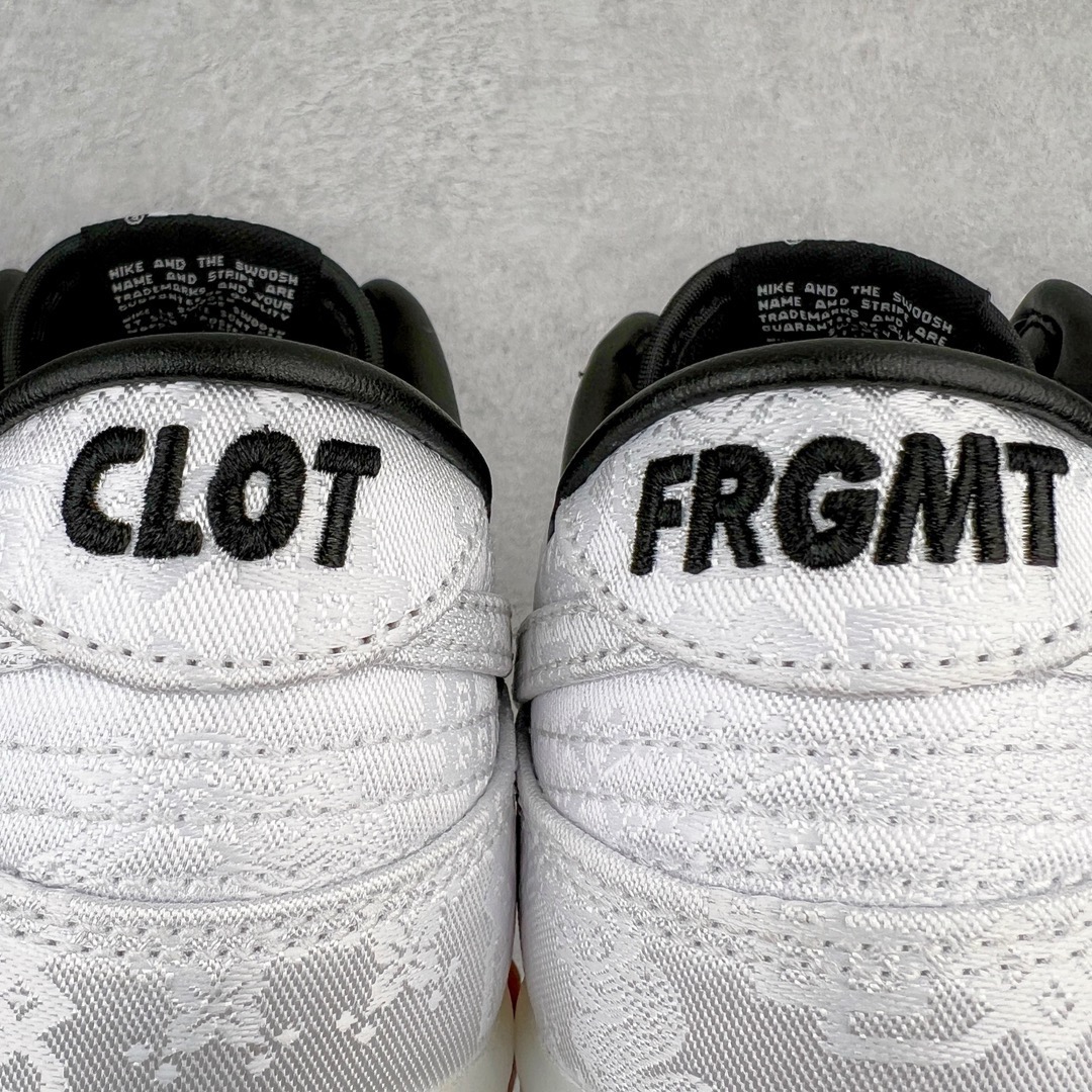 图片[12]-＃M纯原 Clot x Fragment x NK Dunk Low 藤原浩三方联名白丝绸 货号：FN0315-110 圈内最强 零售首选 独家原厂航空铝磨具打磨大底 鞋头坡度极致还原 原盒原配 圈内天花板工艺 原厂冲刀 超高清洁度 全鞋零毛边皮料切割 全套原楦原模倾力打造完美版型 采用原厂百宏鞋带以及原厂百宏织唛舌标 内标可供原厂几率过验 原厂中底布白色点胶 原厂中底布拉帮走线遵循公司‼️尺码：36 36.5 37.5 38 38.5 39 40 40.5 41 42 42.5 43 44 45 46 47.5-选品中心
