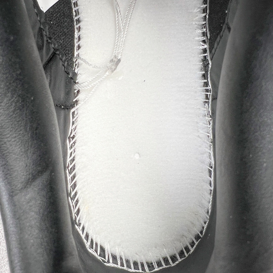 图片[18]-＃M纯原 Clot x Fragment x NK Dunk Low 藤原浩三方联名白丝绸 货号：FN0315-110 圈内最强 零售首选 独家原厂航空铝磨具打磨大底 鞋头坡度极致还原 原盒原配 圈内天花板工艺 原厂冲刀 超高清洁度 全鞋零毛边皮料切割 全套原楦原模倾力打造完美版型 采用原厂百宏鞋带以及原厂百宏织唛舌标 内标可供原厂几率过验 原厂中底布白色点胶 原厂中底布拉帮走线遵循公司‼️尺码：36 36.5 37.5 38 38.5 39 40 40.5 41 42 42.5 43 44 45 46 47.5-选品中心