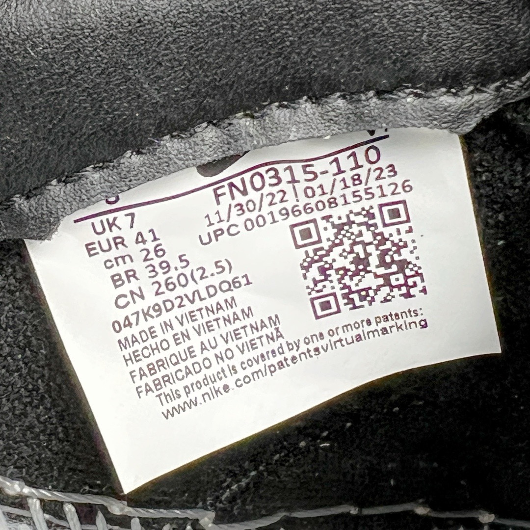 图片[17]-＃M纯原 Clot x Fragment x NK Dunk Low 藤原浩三方联名白丝绸 货号：FN0315-110 圈内最强 零售首选 独家原厂航空铝磨具打磨大底 鞋头坡度极致还原 原盒原配 圈内天花板工艺 原厂冲刀 超高清洁度 全鞋零毛边皮料切割 全套原楦原模倾力打造完美版型 采用原厂百宏鞋带以及原厂百宏织唛舌标 内标可供原厂几率过验 原厂中底布白色点胶 原厂中底布拉帮走线遵循公司‼️尺码：36 36.5 37.5 38 38.5 39 40 40.5 41 42 42.5 43 44 45 46 47.5-选品中心