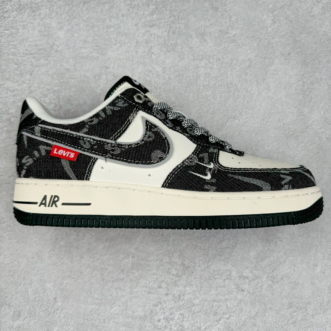 NK Air Force 1´07 Low 空军一号低帮百搭休闲运动板鞋 SJ6698-001 柔软、弹性十足的缓震性能和出色的中底设计 横跨复古与现代的外型结合 造就出风靡全球 三十多年的Force 1 直到今天还深受青睐 尺码：36 36.5 37.5 38 38.5 39 40 40.5 41 42 42.5 43 44 44.5 45-选品中心