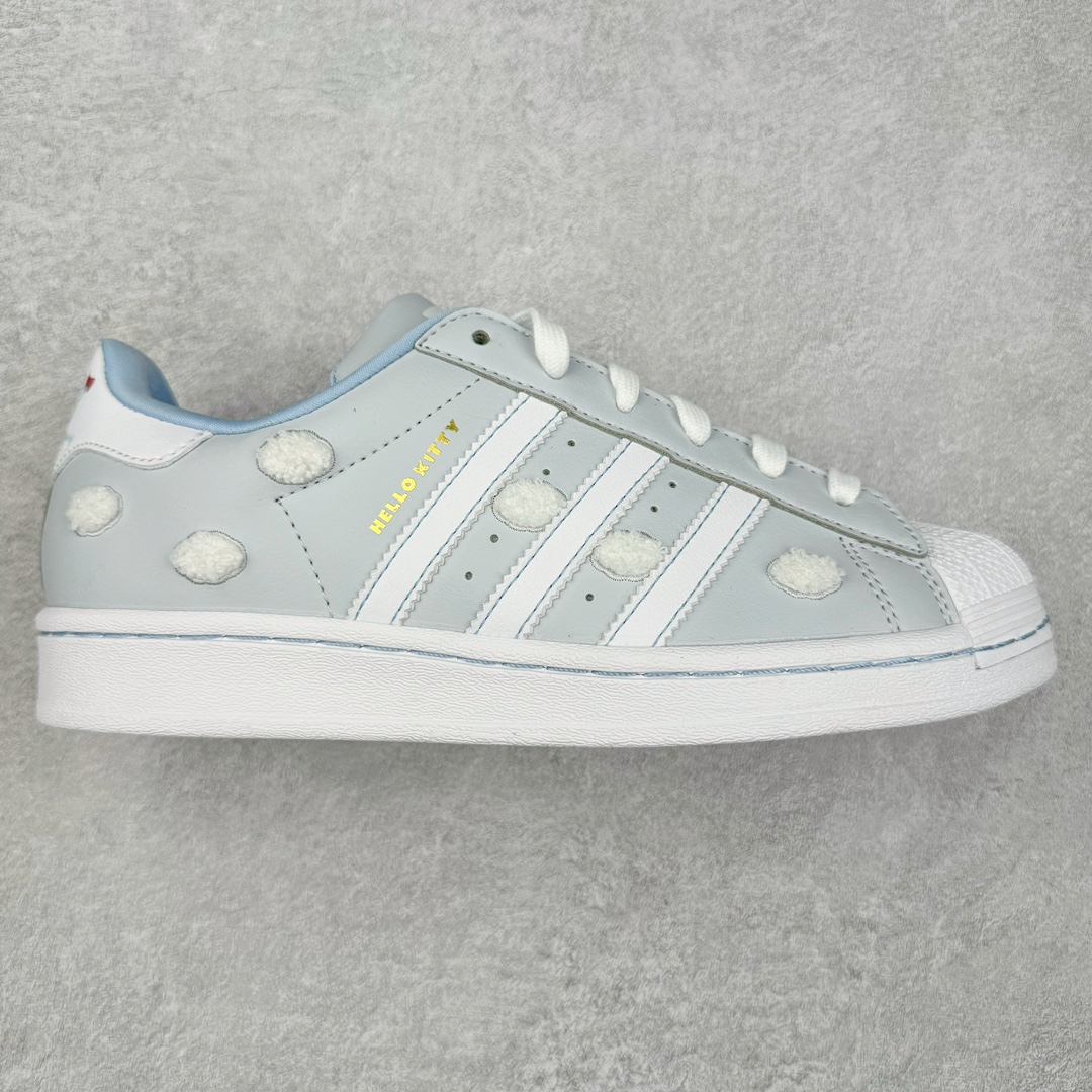 ＃M纯原 AD Originals Superstar 经典贝壳头休闲板鞋 IF7021 头层抗裂牛皮加持 2024全新细节 注意区分旧版 随意对比市面 知名大厂出品 正常个位数利润的单价 百分百全新货品 零氧化发霉 给足利润空间操作 独家控货 平台正单 全套原纸板楦头开发 每道工序同步公司流程 确保原汁原味 完美呈现原鞋版型 原厂高频磨具加持 精准内部资源对接 Logo字体百分百还原 全鞋电脑针车 Logo针车间距针数原版一致 皮料切割冲裁零瑕疵 原鞋一致含胶量超耐磨大底 大几率过验 不对比市面只对比原鞋 只服务最高端市场 诞生于1969年 是第一双将全皮面鞋 身与橡胶鞋头结合在一起的低帮篮球鞋 Superstar最开始 是作为高帮篮球鞋Pro Model的低帮版本而出现的 但因为其独特和醒目的橡胶鞋头造型而让大家熟知 被大家形象地称为\\\