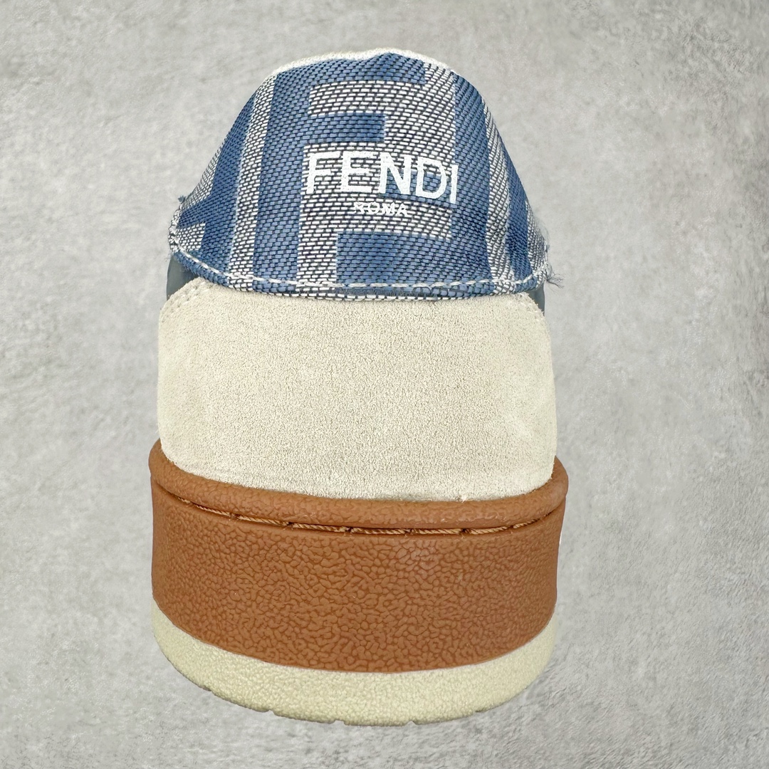 图片[8]-＃F版纯原 FENDI 芬迪 Match sneaters 魔术贴低帮运动鞋 独家定制 全身20几个细节点全部做到一致还原 吊打市面所有版本 独家原装套装配件官方同源 渠道原装订单 全套专柜包装物及配件#鞋底嵌入核心防伪芯片感应装置 FENDI芬迪match最新爆款情侣款运动鞋板鞋原版购入 高工艺无缝细空胶技术 贴楦误差0.05mm,鞋底采用固特异内外锁死工艺 最大限度弯折永不开胶 原鞋一致效果环保无味 鞋面采用麂皮和皮革拼接组合 logo内里采用毛巾绒里 上脚超级柔软 轻便 舒适搭配卫衣 尺码：35 36 37 38 39 40 41 42 43 44 45-选品中心