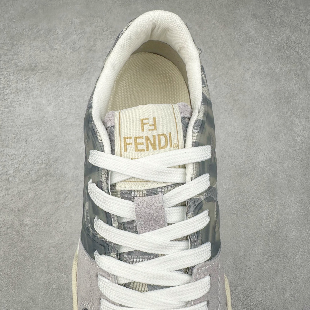 图片[5]-＃F版纯原 FENDI 芬迪 Match sneaters 魔术贴低帮运动鞋 独家定制 全身20几个细节点全部做到一致还原 吊打市面所有版本 独家原装套装配件官方同源 渠道原装订单 全套专柜包装物及配件#鞋底嵌入核心防伪芯片感应装置 FENDI芬迪match最新爆款情侣款运动鞋板鞋原版购入 高工艺无缝细空胶技术 贴楦误差0.05mm,鞋底采用固特异内外锁死工艺 最大限度弯折永不开胶 原鞋一致效果环保无味 鞋面采用麂皮和皮革拼接组合 logo内里采用毛巾绒里 上脚超级柔软 轻便 舒适搭配卫衣 尺码：35 36 37 38 39 40 41 42 43 44 45-选品中心