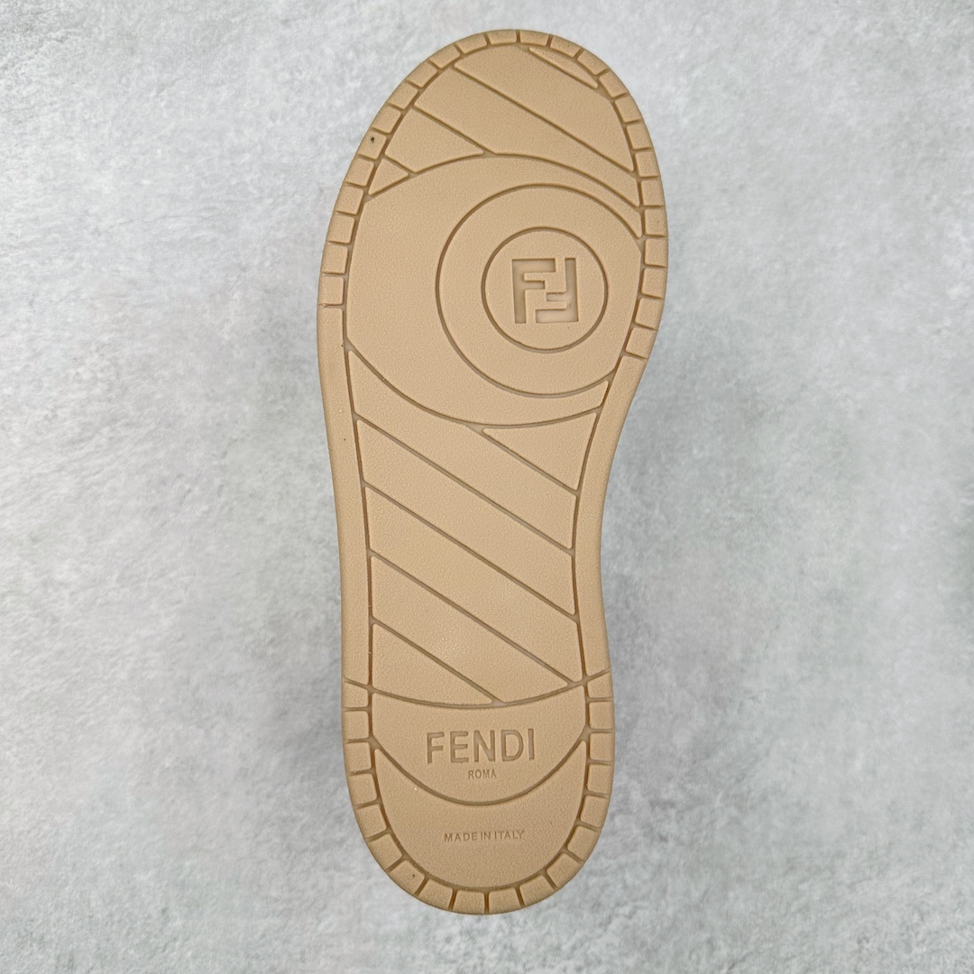 图片[9]-＃F版纯原 FENDI 芬迪 Match sneaters 魔术贴低帮运动鞋 独家定制 全身20几个细节点全部做到一致还原 吊打市面所有版本 独家原装套装配件官方同源 渠道原装订单 全套专柜包装物及配件#鞋底嵌入核心防伪芯片感应装置 FENDI芬迪match最新爆款情侣款运动鞋板鞋原版购入 高工艺无缝细空胶技术 贴楦误差0.05mm,鞋底采用固特异内外锁死工艺 最大限度弯折永不开胶 原鞋一致效果环保无味 鞋面采用麂皮和皮革拼接组合 logo内里采用毛巾绒里 上脚超级柔软 轻便 舒适搭配卫衣 尺码：35 36 37 38 39 40 41 42 43 44 45-选品中心