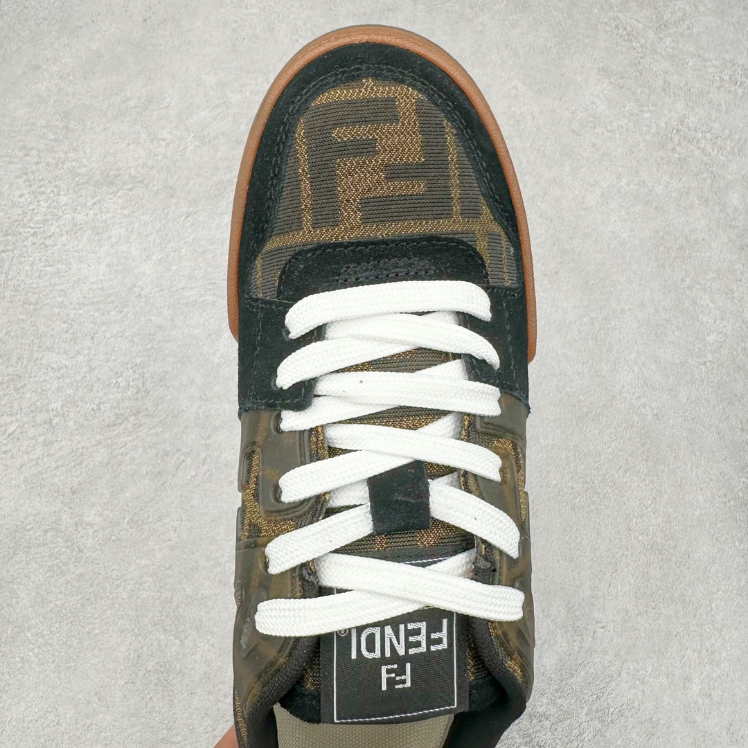 图片[4]-＃F版纯原 FENDI 芬迪 Match sneaters 魔术贴低帮运动鞋 独家定制 全身20几个细节点全部做到一致还原 吊打市面所有版本 独家原装套装配件官方同源 渠道原装订单 全套专柜包装物及配件#鞋底嵌入核心防伪芯片感应装置 FENDI芬迪match最新爆款情侣款运动鞋板鞋原版购入 高工艺无缝细空胶技术 贴楦误差0.05mm,鞋底采用固特异内外锁死工艺 最大限度弯折永不开胶 原鞋一致效果环保无味 鞋面采用麂皮和皮革拼接组合 logo内里采用毛巾绒里 上脚超级柔软 轻便 舒适搭配卫衣 尺码：35 36 37 38 39 40 41 42 43 44 45-选品中心