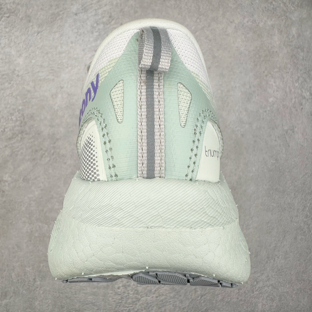 图片[8]-＃SG纯原 Saucony Triumph 22 索康尼胜利22代旗舰级缓震型跑鞋 性能相比前几代再升级：鞋面采用全新升级的工学网设计 贴合脚部更透气 中底部分使用最新的PWRRUN+材质 搭配PWRRUN+鞋垫使中底的大幅加厚 10mm坡差进一步提供缓震、回弹性能 内底则采用了FORMFIT动态适应系统 动态契合脚型 提升包裹性和舒适性 提供更卓越的动态回馈体验 XT-900橡胶大底 可提供良好的抓地力和较强抗磨性能 尺码：35.5 36 36.5 37.5 38 38.5 39 40 40.5 41 42 42.5 43 44 44.5 45-选品中心