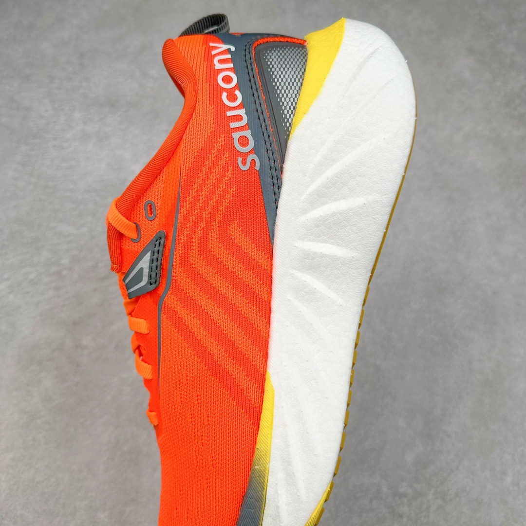 图片[7]-＃SG纯原 Saucony Triumph 22 索康尼胜利22代旗舰级缓震型跑鞋 性能相比前几代再升级：鞋面采用全新升级的工学网设计 贴合脚部更透气 中底部分使用最新的PWRRUN+材质 搭配PWRRUN+鞋垫使中底的大幅加厚 10mm坡差进一步提供缓震、回弹性能 内底则采用了FORMFIT动态适应系统 动态契合脚型 提升包裹性和舒适性 提供更卓越的动态回馈体验 XT-900橡胶大底 可提供良好的抓地力和较强抗磨性能 尺码：35.5 36 36.5 37.5 38 38.5 39 40 40.5 41 42 42.5 43 44 44.5 45-选品中心