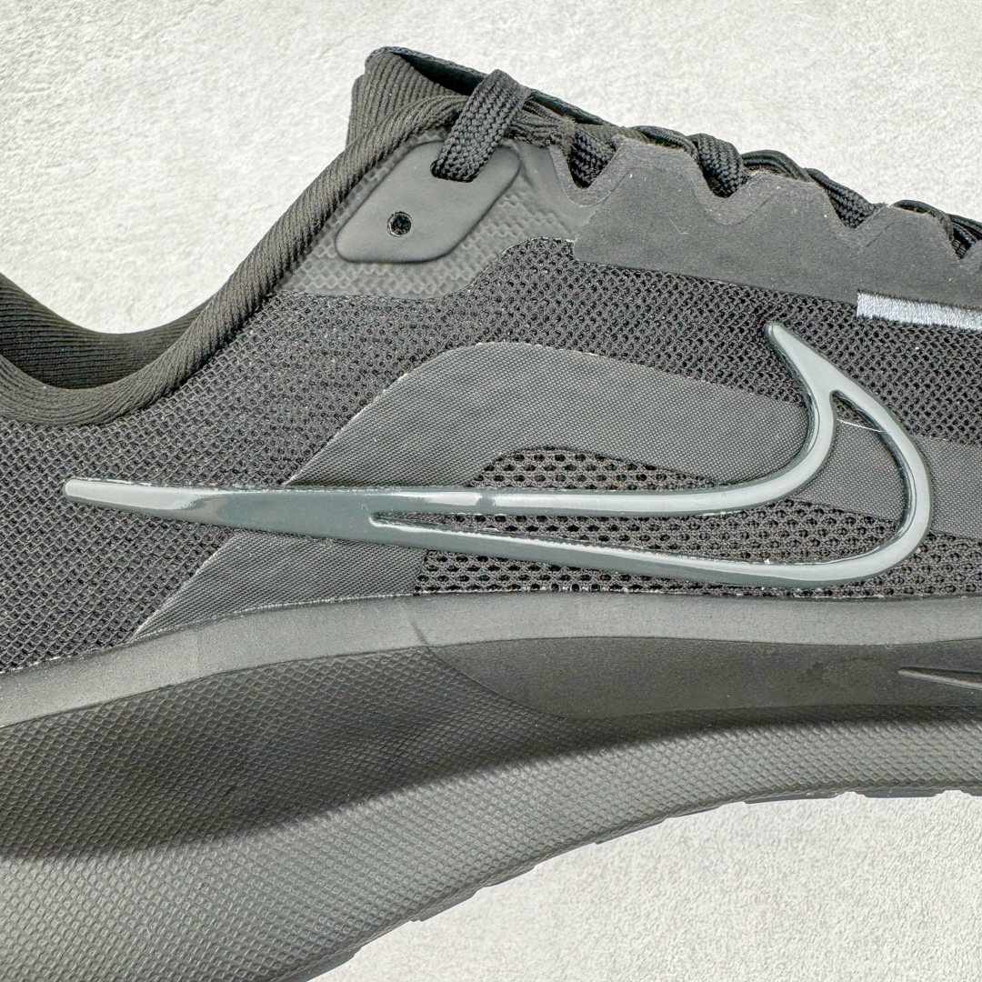 图片[15]-＃纯原 NK Revolution 13 Wide 回游者13代系列低帮轻质缓震透气休闲运动跑步鞋“网织全黑武士”FD6454-003 无论你是跑步新手还是迫切想提速的专业跑者，Nike Downshifter 13 公路跑步鞋都能伴你轻松驾驭。鞋面结合缓震耐穿性能，为你造就又一个得力装备，或是助你朝着目标迈进。尺码：39 40 40.5 41 42 42.5 43 44 44.5 45-选品中心