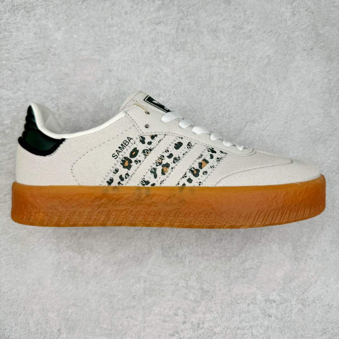 AD Samba XLG 桑巴舞加大厚底版系列德训风百搭松糕休闲运动板鞋生胶底 自Originals Samba成功借势Blokecore风潮一跃成为街头巷尾的焦点鞋款后,不论是围绕Samba本身打造的各式「变种版本」,还是以Samba为蓝本打造联名鞋款,都成为了时尚潮流人士日常穿搭首选。Samba XLG是adidas Originals不断扩展XLG系列的一部分,旨在与年轻文化相契合,迎合那些希望通过个性时尚表达自我而不愿牺牲舒适度的年轻群体。街头时尚领域的Gen Z特别偏爱宽松的穿着风格。Samba XLG针对这一点做了创新。它在延续Samba OG经典设计的基础上,迎合年轻群体的穿着习惯,重塑为宽大的鞋身比例轮廓以及加厚中底,让消费者轻松展示自己独特的风格。全新的Samba XLG系列不仅迎合了当下年轻群体的穿搭习惯,加宽了鞋身比例以及将中底进一步增厚,在视觉比例上更加饱满,同时还保留了经典Samba的细节,这样一来,鞋迷朋友在穿搭上不仅能更加个性化,而且还能延续一定的复古感受。尺码：36 36⅔ 37⅓ 38 38⅔ 39⅓ 40 40⅔ 41⅓ 42 42⅔ 43⅓ 44 45-选品中心