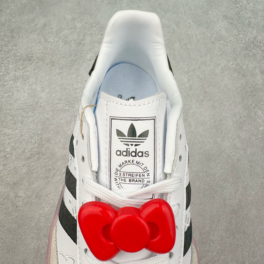 图片[5]-AD Samba XLG 桑巴舞加大厚底版系列德训风百搭松糕休闲运动板鞋生胶底 自Originals Samba成功借势Blokecore风潮一跃成为街头巷尾的焦点鞋款后,不论是围绕Samba本身打造的各式「变种版本」,还是以Samba为蓝本打造联名鞋款,都成为了时尚潮流人士日常穿搭首选。Samba XLG是adidas Originals不断扩展XLG系列的一部分,旨在与年轻文化相契合,迎合那些希望通过个性时尚表达自我而不愿牺牲舒适度的年轻群体。街头时尚领域的Gen Z特别偏爱宽松的穿着风格。Samba XLG针对这一点做了创新。它在延续Samba OG经典设计的基础上,迎合年轻群体的穿着习惯,重塑为宽大的鞋身比例轮廓以及加厚中底,让消费者轻松展示自己独特的风格。全新的Samba XLG系列不仅迎合了当下年轻群体的穿搭习惯,加宽了鞋身比例以及将中底进一步增厚,在视觉比例上更加饱满,同时还保留了经典Samba的细节,这样一来,鞋迷朋友在穿搭上不仅能更加个性化,而且还能延续一定的复古感受。尺码：36 36⅔ 37⅓ 38 38⅔ 39⅓ 40 40⅔ 41⅓ 42 42⅔ 43⅓ 44 45-选品中心