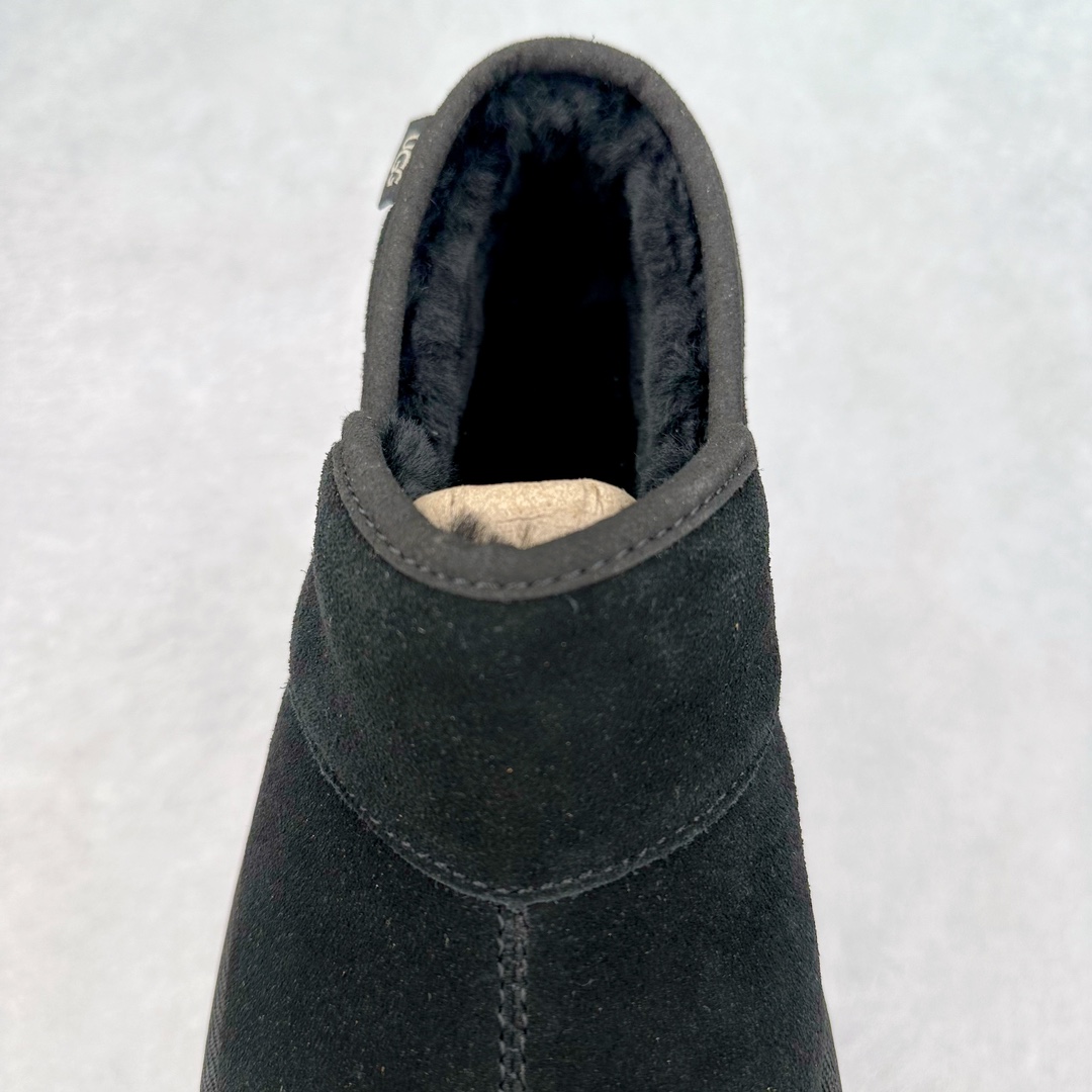 图片[5]-＃GD UGG 3631 经典秋冬羊皮毛一体雪地靴 全鞋采用ZP同厂 隆丰A级澳洲进口羊皮毛一体 品牌代工厂生产线 完全遵循ZP工艺流程 代工厂原厂版师 秉承无原鞋不开发选择 注重每一处细节 市面最正版型 TREADLITE\\\”轻翼\\\”科技外底 轻便/耐用/柔韧/桩型【售后郑重承诺】一个月内若出现重大脱胶/断底等质量问题 直接为您换新！尺码：40 41 42 43 44-选品中心