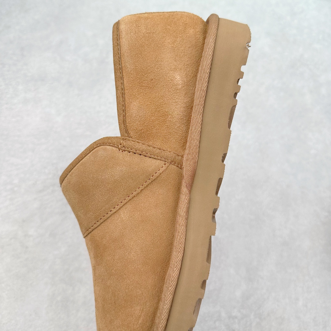 图片[7]-＃GD UGG 3631 经典秋冬羊皮毛一体雪地靴 全鞋采用ZP同厂 隆丰A级澳洲进口羊皮毛一体 品牌代工厂生产线 完全遵循ZP工艺流程 代工厂原厂版师 秉承无原鞋不开发选择 注重每一处细节 市面最正版型 TREADLITE\\\”轻翼\\\”科技外底 轻便/耐用/柔韧/桩型【售后郑重承诺】一个月内若出现重大脱胶/断底等质量问题 直接为您换新！尺码：40 41 42 43 44-选品中心