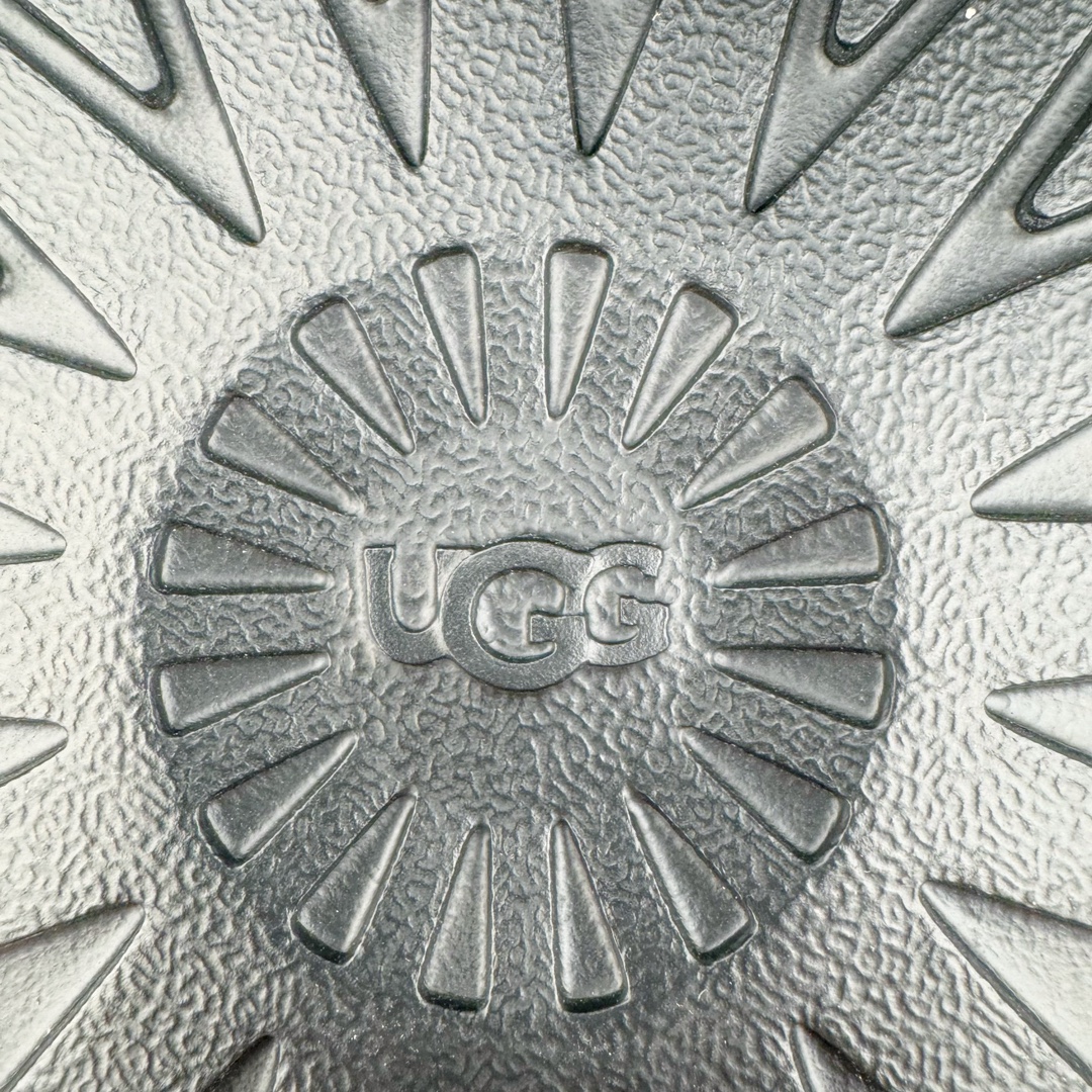 图片[17]-＃SP原厂 UGG 5854 周冬雨短筒厚底秋冬羊皮毛一体雪地靴 全鞋采用ZP同厂 隆丰A级澳洲进口羊皮毛一体 品牌代工厂生产线 完全遵循ZP工艺流程 代工厂原厂版师 秉承无原鞋不开发选择 注重每一处细节 市面最正版型 TREADLITE\\\”轻翼\\\”科技外底 轻便/耐用/柔韧/桩型【售后郑重承诺】一个月内若出现重大脱胶/断底等质量问题 直接为您换新！尺码：35 36 37 38 39 40-选品中心