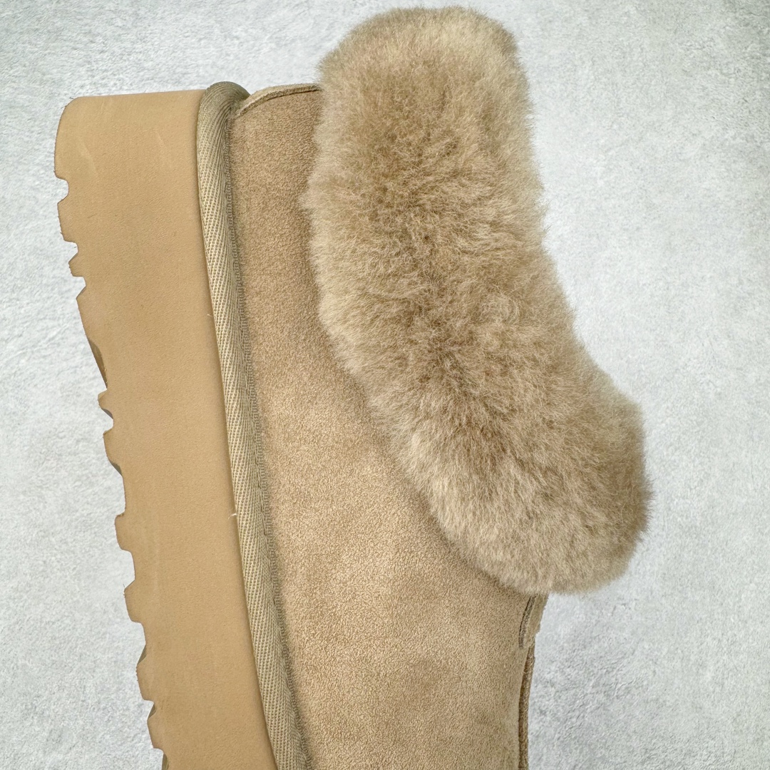 图片[6]-＃CS UGG 4810H 塔次特厚底秋冬羊皮毛一体雪地靴 全鞋采用ZP同厂 隆丰A级澳洲进口羊皮毛一体 品牌代工厂生产线 完全遵循ZP工艺流程 代工厂原厂版师 秉承无原鞋不开发选择 注重每一处细节 市面最正版型 TREADLITE\\\”轻翼\\\”科技外底 轻便/耐用/柔韧/桩型【售后郑重承诺】一个月内若出现重大脱胶/断底等质量问题 直接为您换新！尺码：35 36 37 38 39 40-选品中心