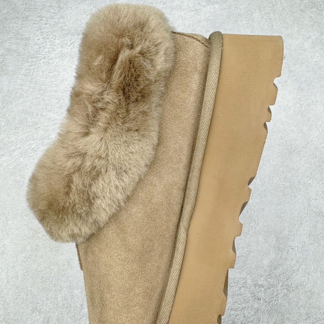 图片[7]-＃CS UGG 4810H 塔次特厚底秋冬羊皮毛一体雪地靴 全鞋采用ZP同厂 隆丰A级澳洲进口羊皮毛一体 品牌代工厂生产线 完全遵循ZP工艺流程 代工厂原厂版师 秉承无原鞋不开发选择 注重每一处细节 市面最正版型 TREADLITE\\\”轻翼\\\”科技外底 轻便/耐用/柔韧/桩型【售后郑重承诺】一个月内若出现重大脱胶/断底等质量问题 直接为您换新！尺码：35 36 37 38 39 40-选品中心