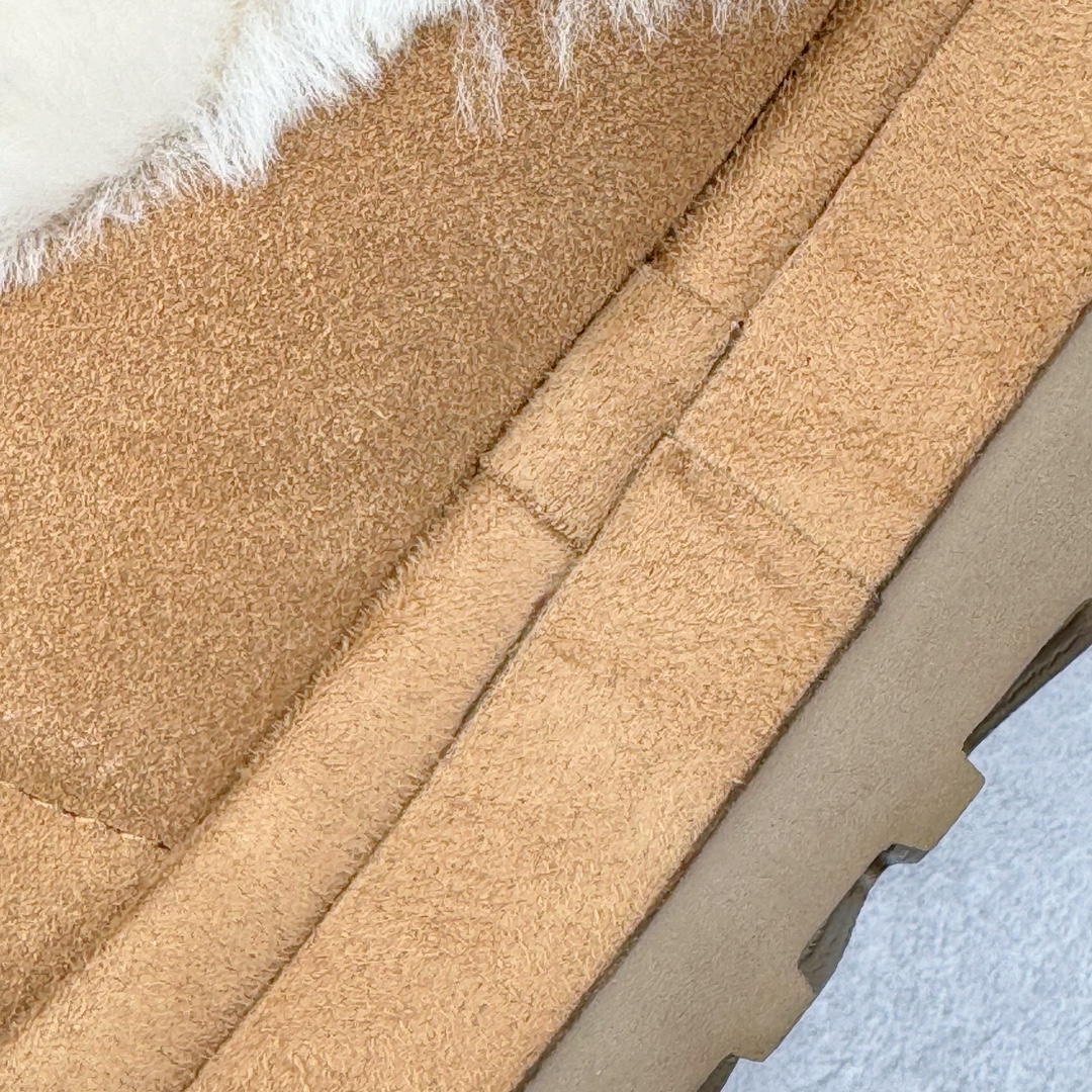 图片[11]-＃SP原厂 UGG 6390 欧包鞋秋冬羊皮毛一体雪地靴 全鞋采用ZP同厂 隆丰A级澳洲进口羊皮毛一体 品牌代工厂生产线 完全遵循ZP工艺流程 代工厂原厂版师 秉承无原鞋不开发选择 注重每一处细节 市面最正版型 TREADLITE\\\”轻翼\\\”科技外底 轻便/耐用/柔韧/桩型【售后郑重承诺】一个月内若出现重大脱胶/断底等质量问题 直接为您换新！尺码：35 36 37 38 39 40-选品中心