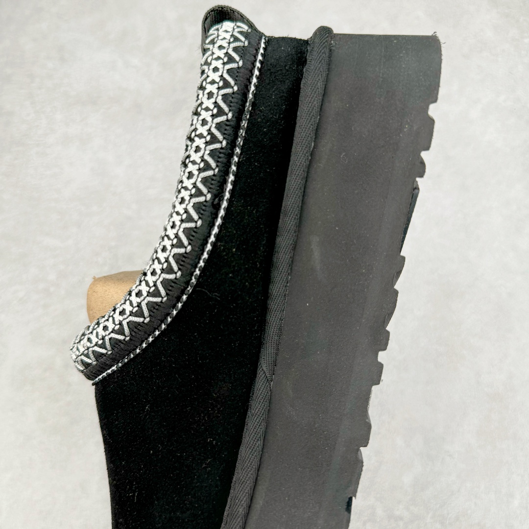 图片[7]-＃SP原厂 UGG 2553 民族风半拖秋冬羊皮毛一体雪地靴 全鞋采用ZP同厂 隆丰A级澳洲进口羊皮毛一体 品牌代工厂生产线 完全遵循ZP工艺流程 代工厂原厂版师 秉承无原鞋不开发选择 注重每一处细节 市面最正版型 TREADLITE\\\”轻翼\\\”科技外底 轻便/耐用/柔韧/桩型【售后郑重承诺】一个月内若出现重大脱胶/断底等质量问题 直接为您换新！尺码：35 36 37 38 39 40-选品中心