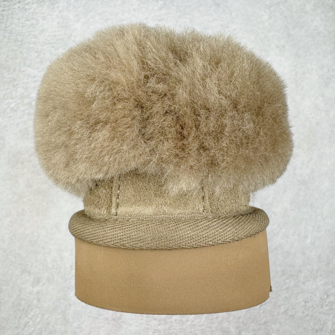 图片[8]-＃CS UGG 4810 塔次特秋冬羊皮毛一体雪地靴 全鞋采用ZP同厂 隆丰A级澳洲进口羊皮毛一体 品牌代工厂生产线 完全遵循ZP工艺流程 代工厂原厂版师 秉承无原鞋不开发选择 注重每一处细节 市面最正版型 TREADLITE\\\”轻翼\\\”科技外底 轻便/耐用/柔韧/桩型【售后郑重承诺】一个月内若出现重大脱胶/断底等质量问题 直接为您换新！尺码：35 36 37 38 39 40-选品中心