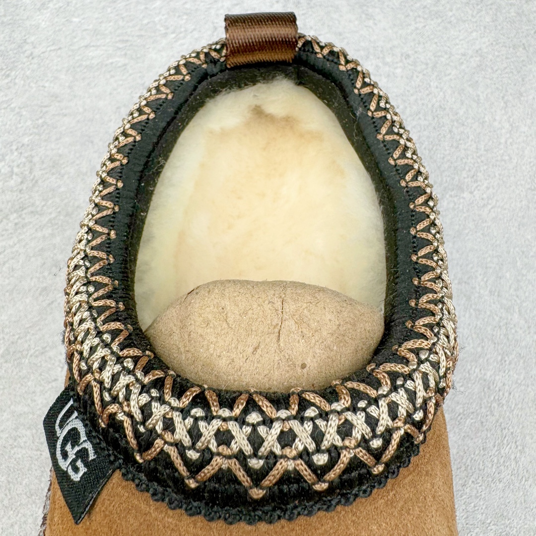 图片[12]-＃SP原厂 UGG 1154530 轮胎底塔斯曼露趾包头秋冬羊皮毛一体雪地靴 全鞋采用ZP同厂 隆丰A级澳洲进口羊皮毛一体 品牌代工厂生产线 完全遵循ZP工艺流程 代工厂原厂版师 秉承无原鞋不开发选择 注重每一处细节 市面最正版型 TREADLITE\\\”轻翼\\\”科技外底 轻便/耐用/柔韧/桩型【售后郑重承诺】一个月内若出现重大脱胶/断底等质量问题 直接为您换新！尺码：35 36 37 38 39 40-选品中心